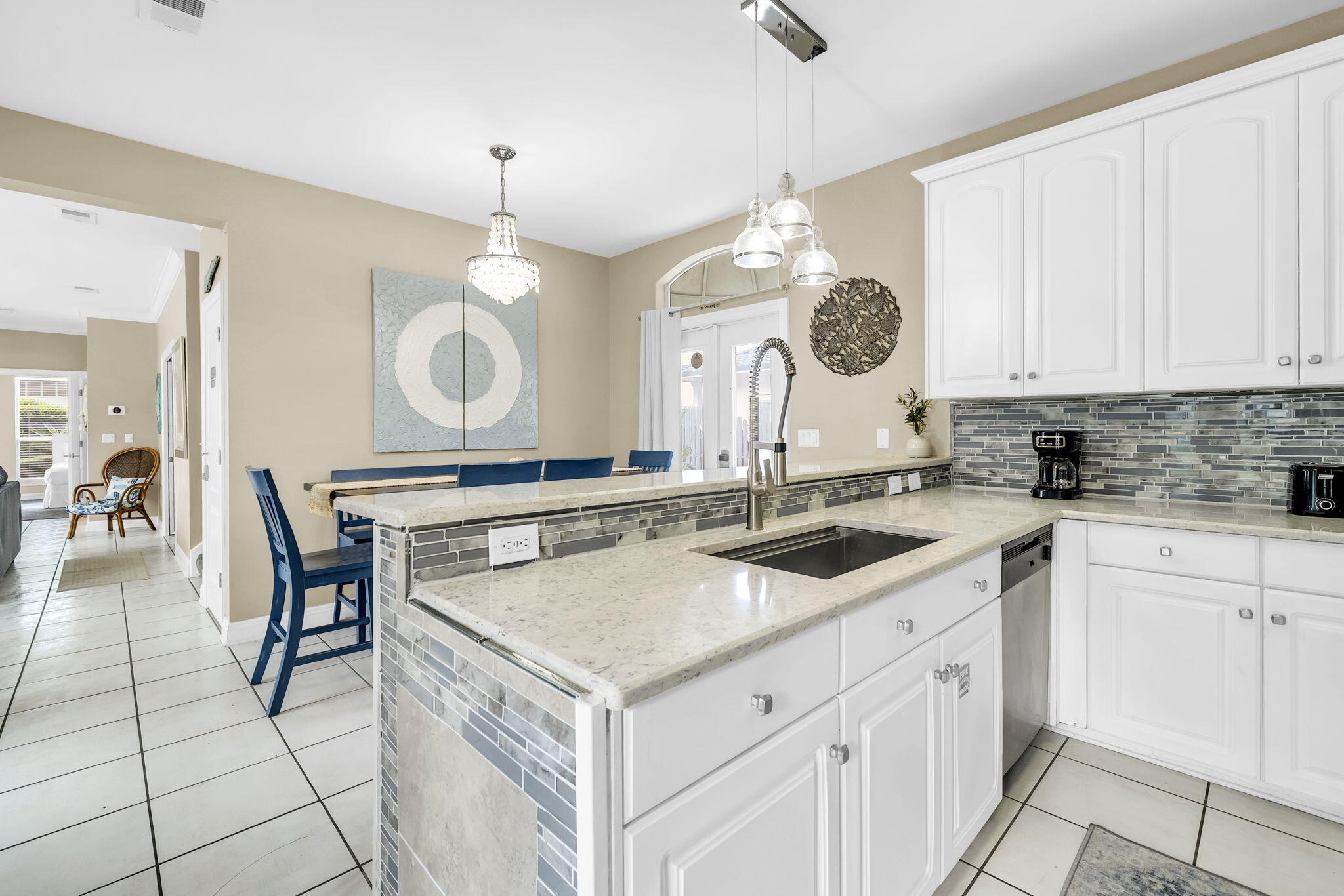 EMERALD SHORES - Residential