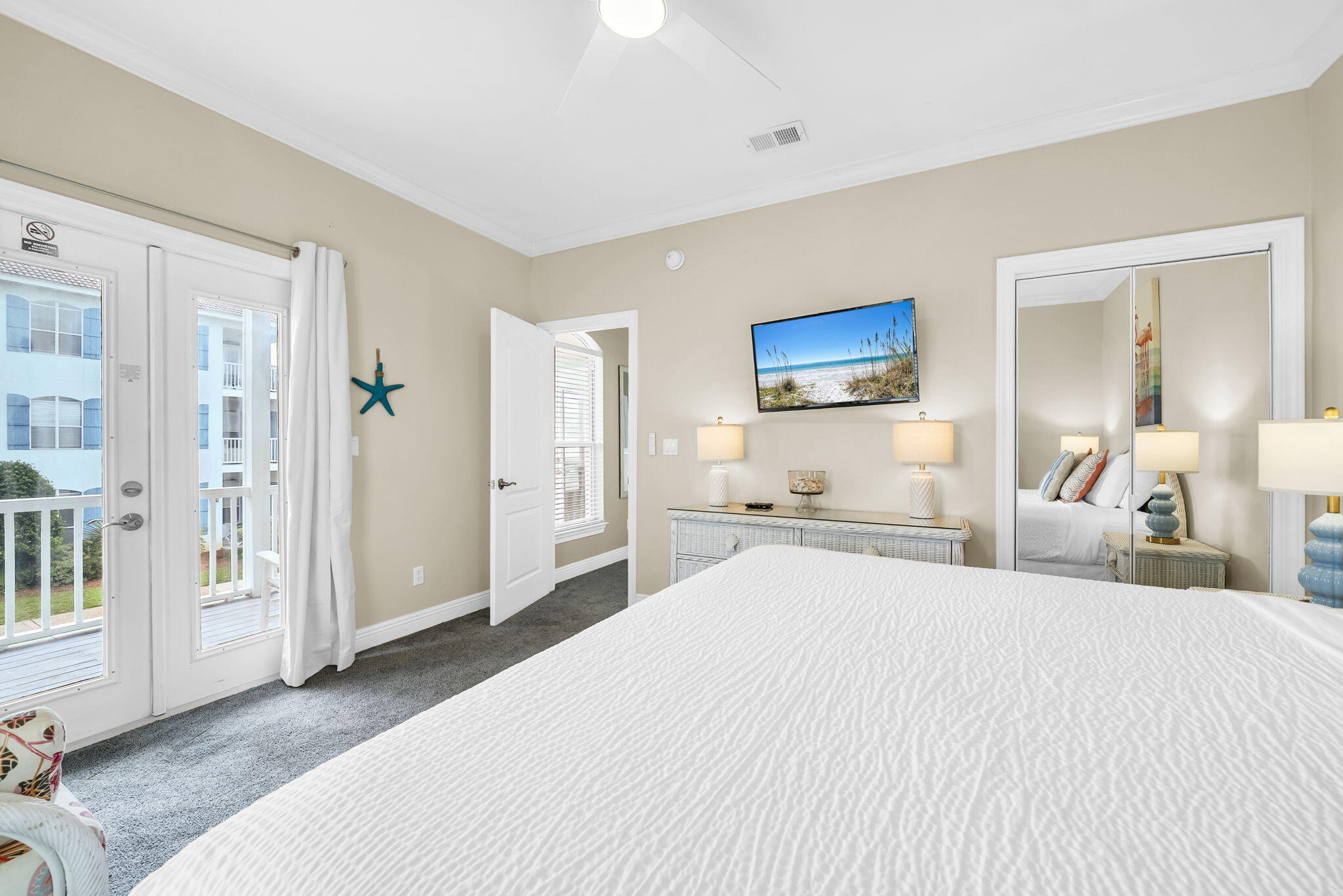 EMERALD SHORES - Residential