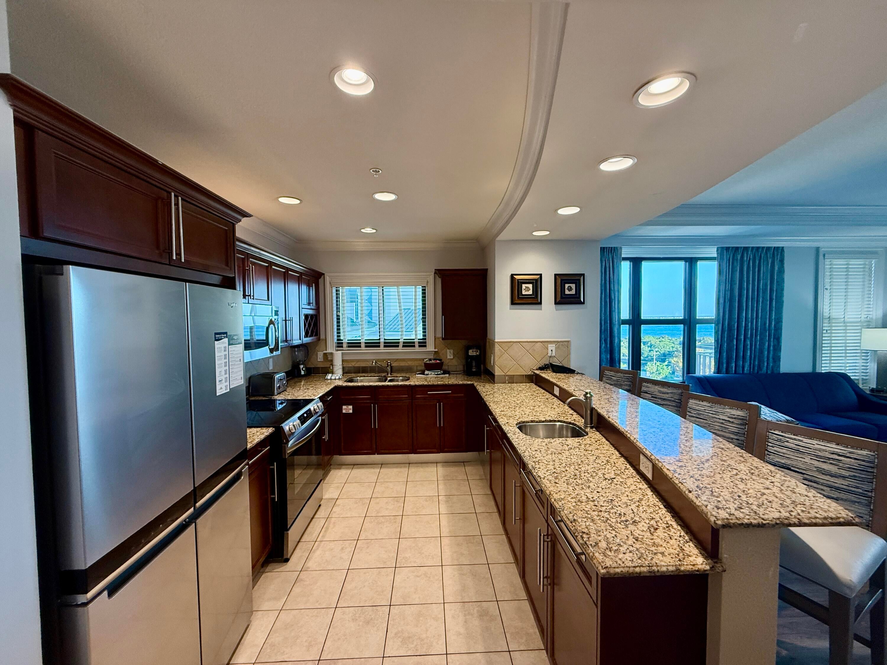 EMERALD GRANDE - Residential