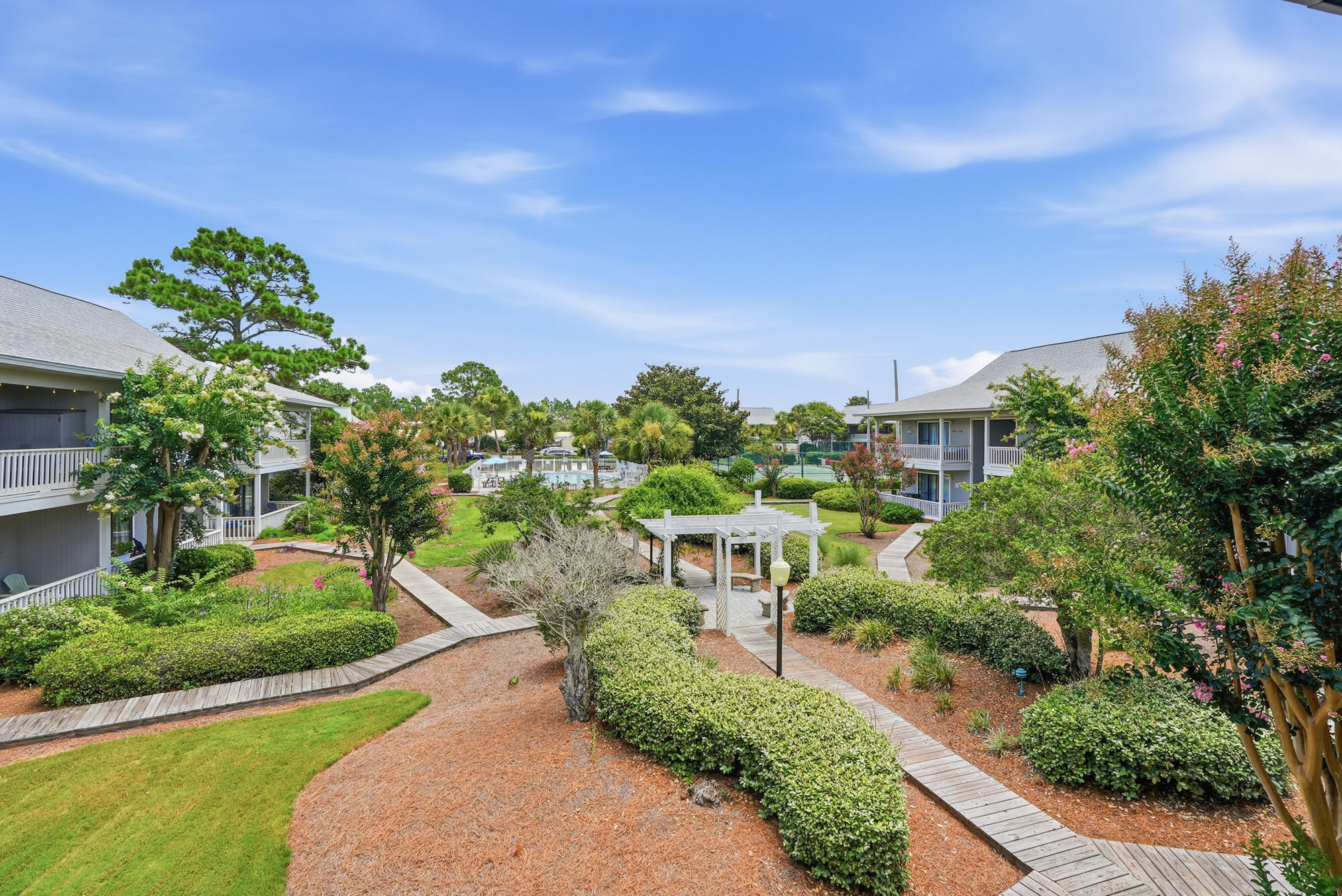 BEACHWOOD VILLAS CONDO - Residential