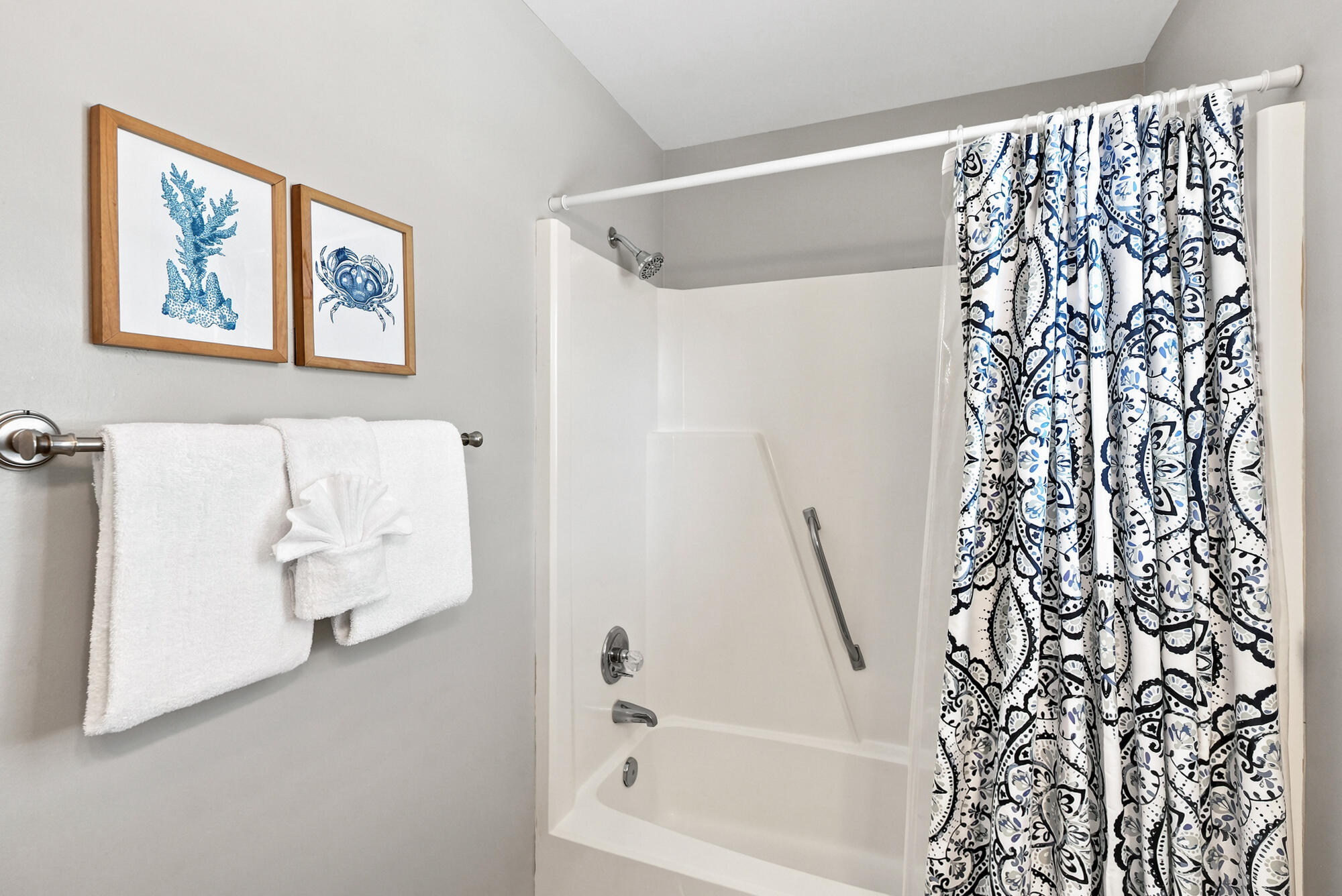 BEACHWOOD VILLAS CONDO - Residential