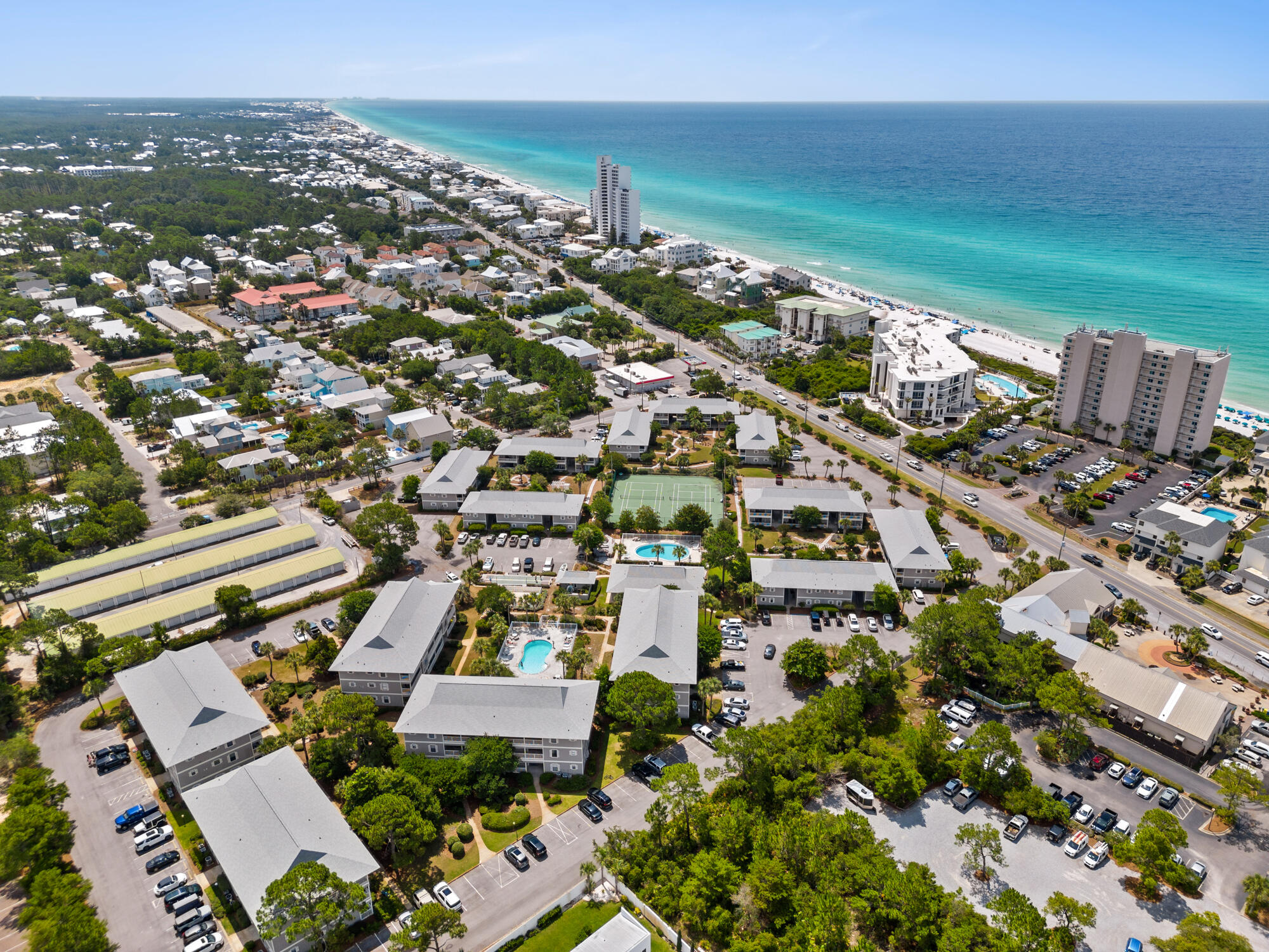 BEACHWOOD VILLAS CONDO - Residential