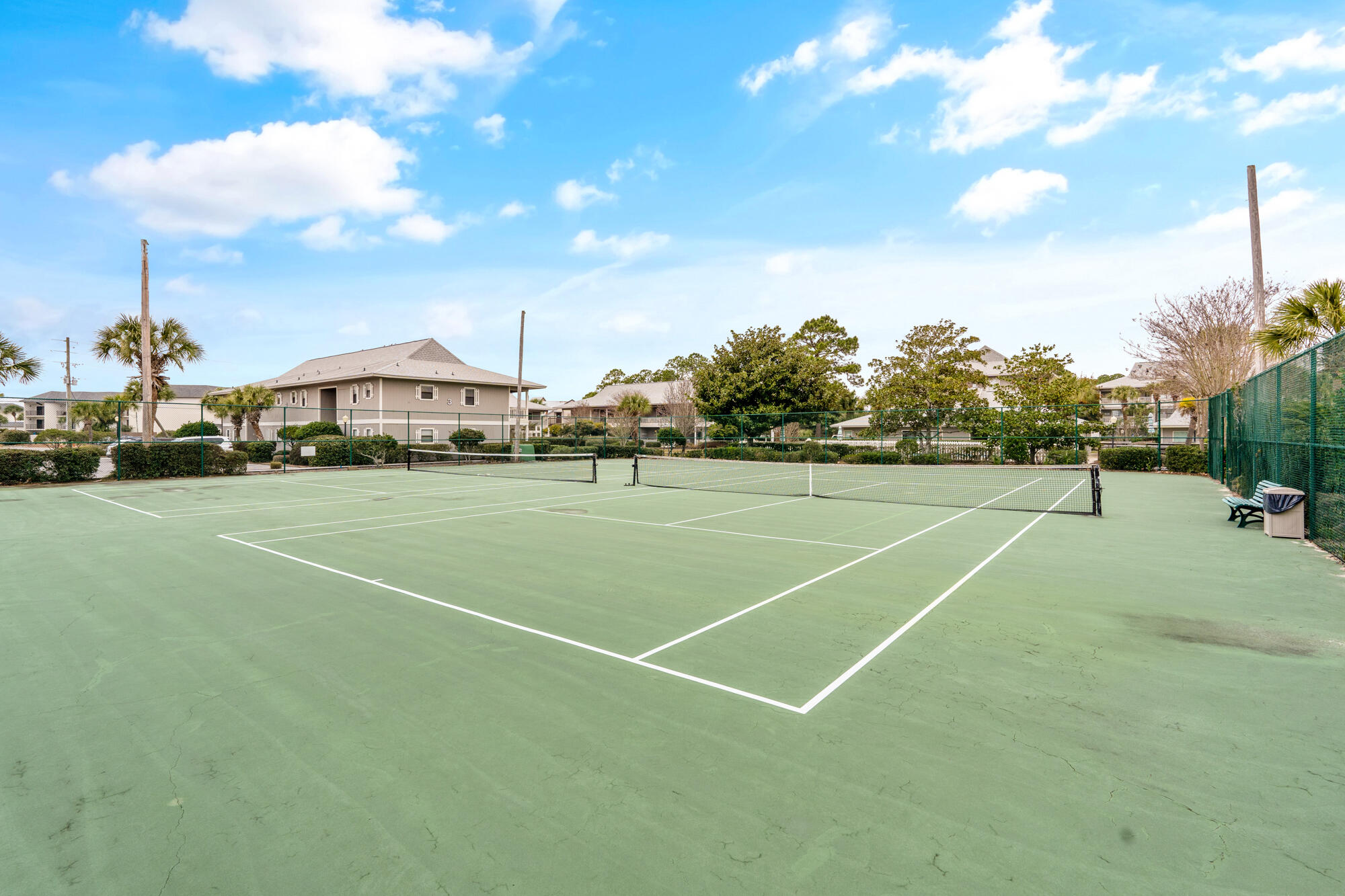 BEACHWOOD VILLAS CONDO - Residential