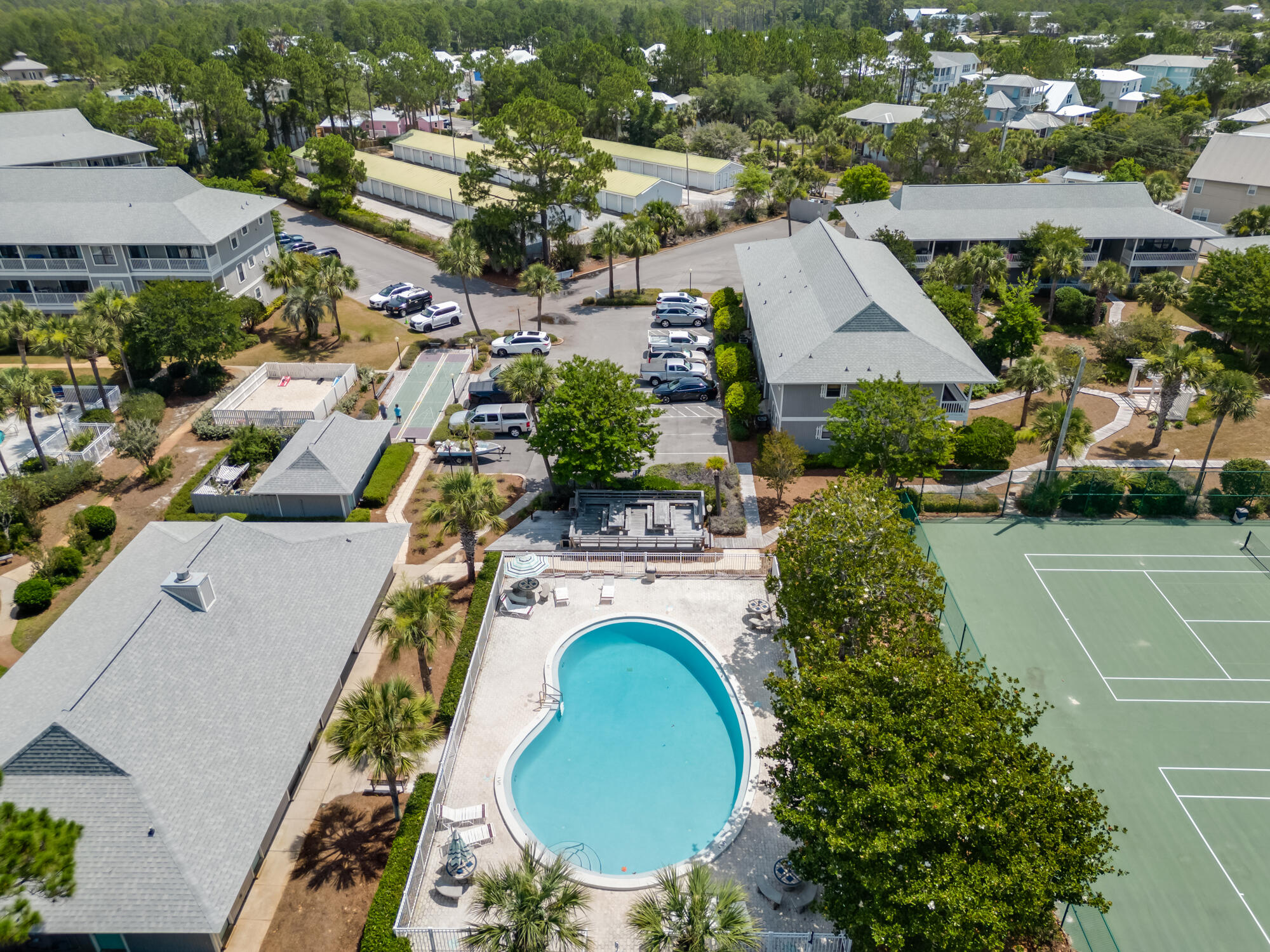 BEACHWOOD VILLAS CONDO - Residential
