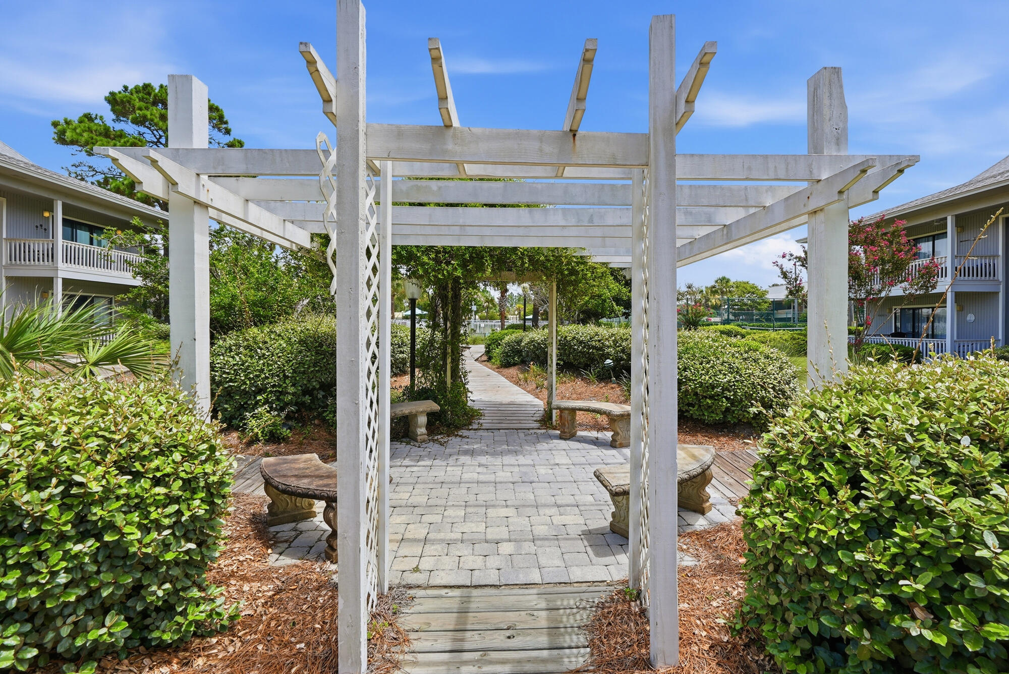BEACHWOOD VILLAS CONDO - Residential