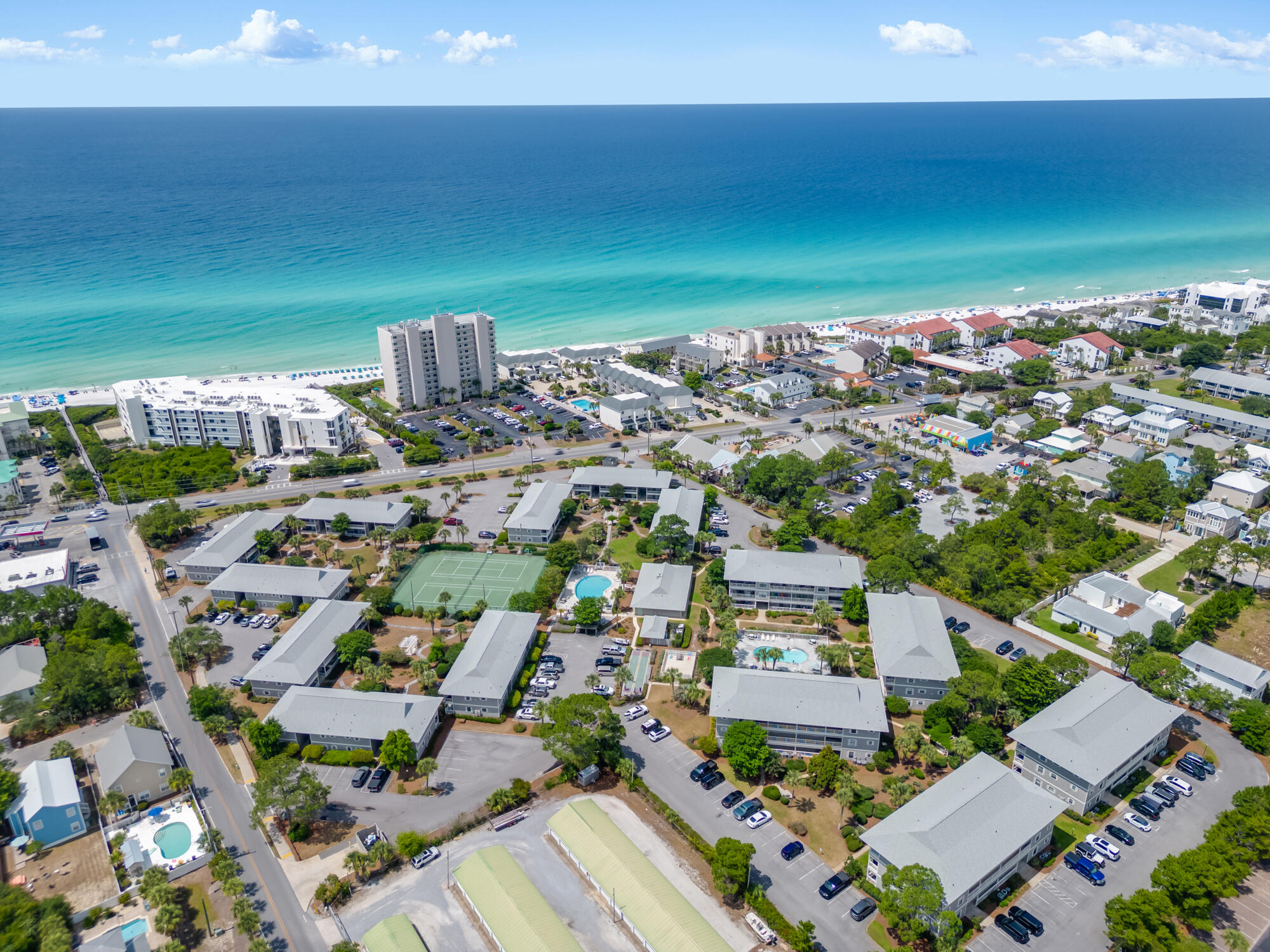 BEACHWOOD VILLAS CONDO - Residential