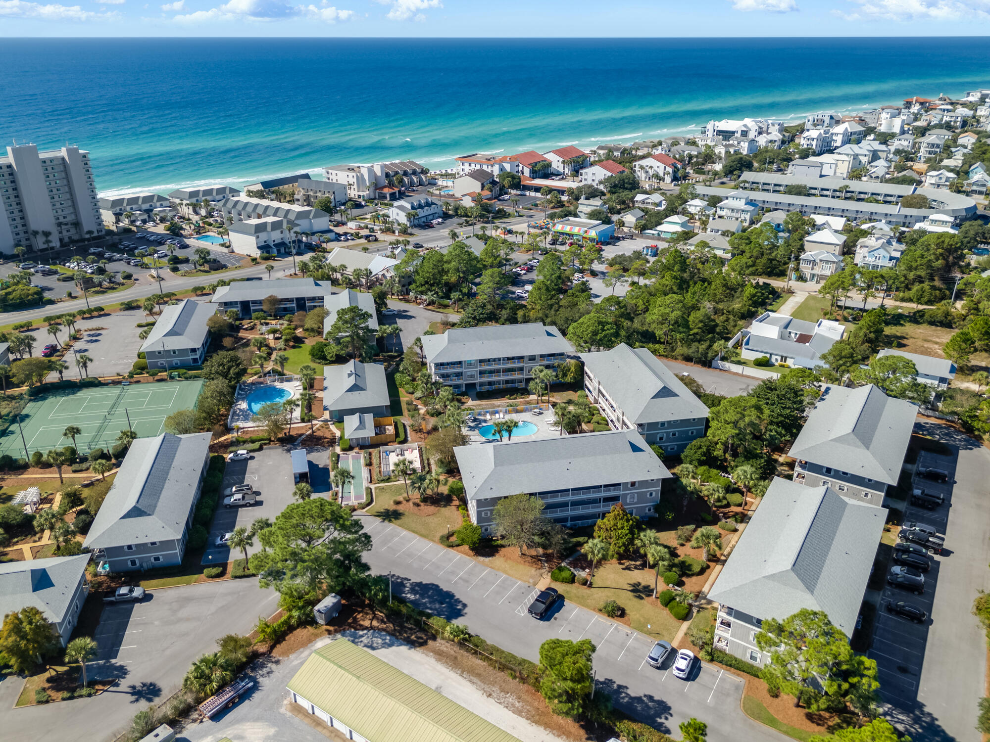 BEACHWOOD VILLAS CONDO - Residential