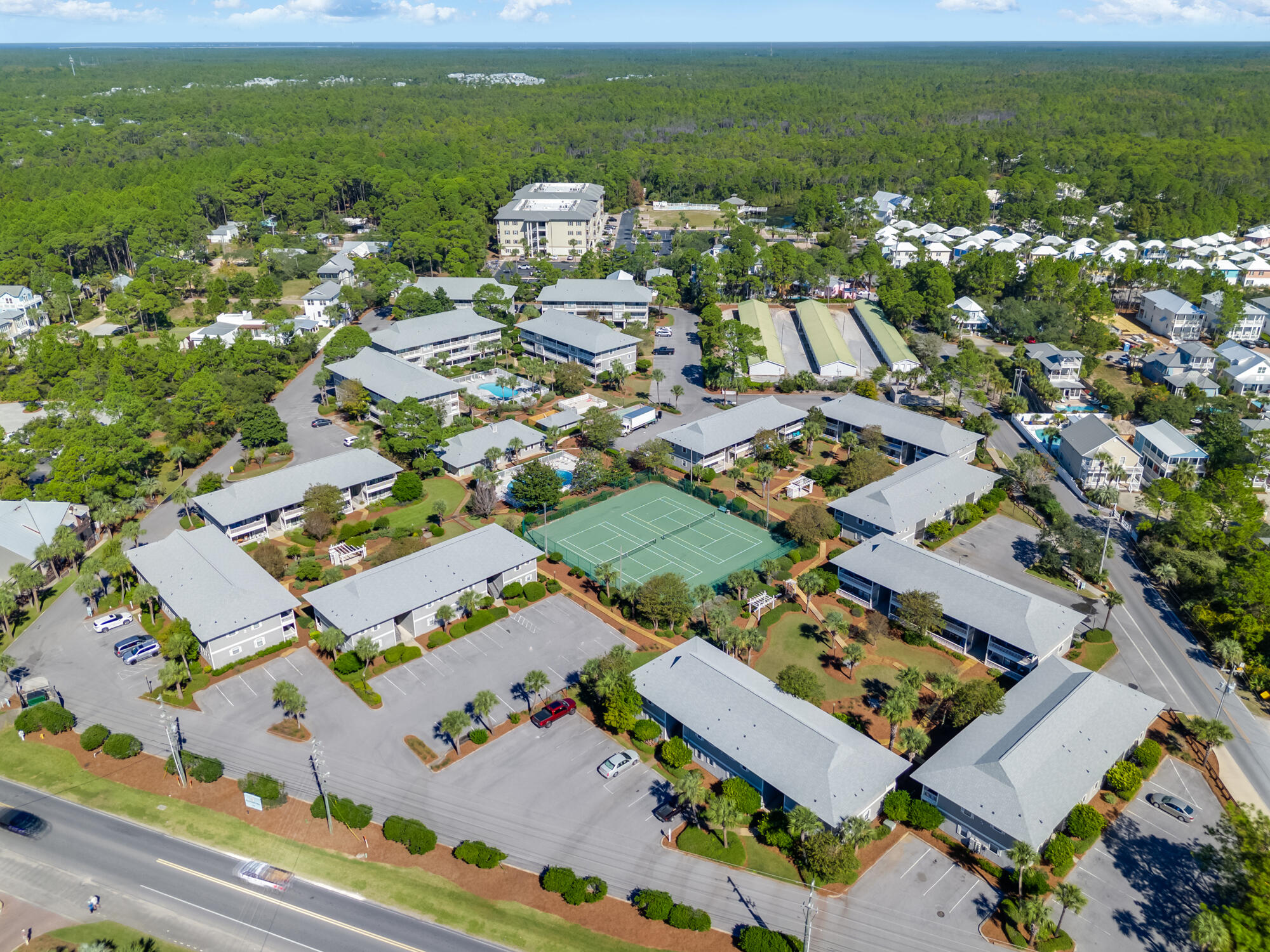 BEACHWOOD VILLAS CONDO - Residential