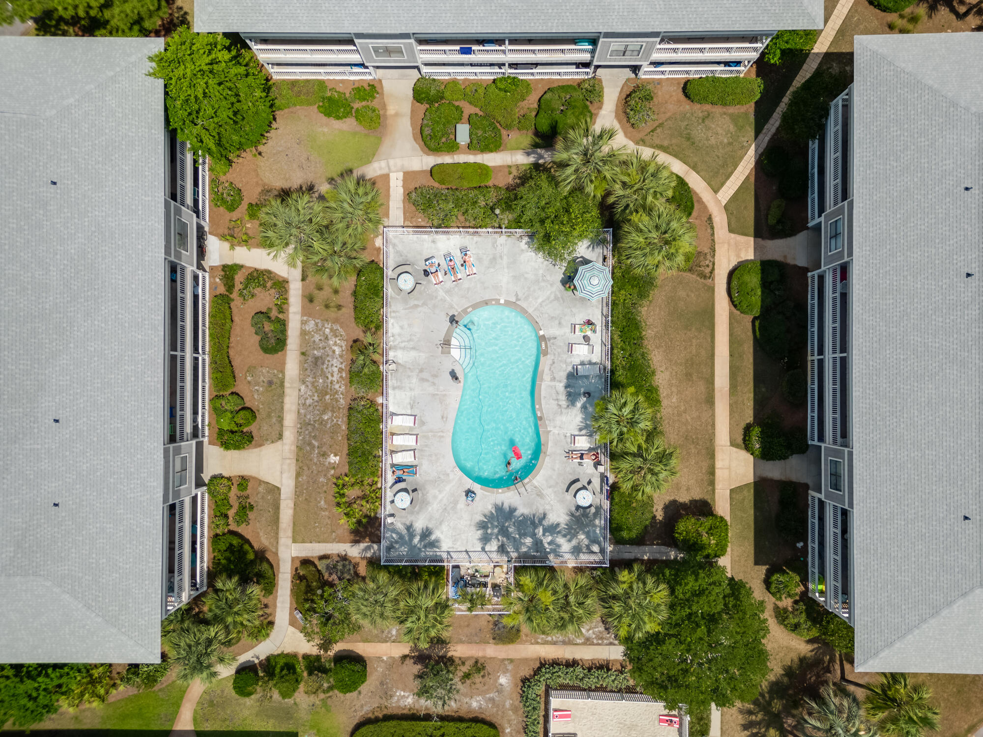 BEACHWOOD VILLAS CONDO - Residential