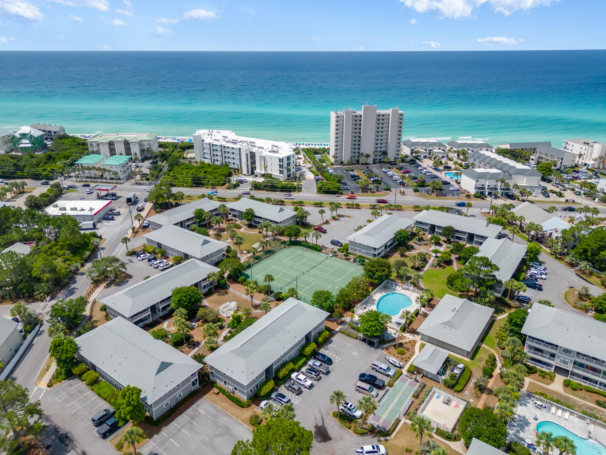 BEACHWOOD VILLAS CONDO - Residential