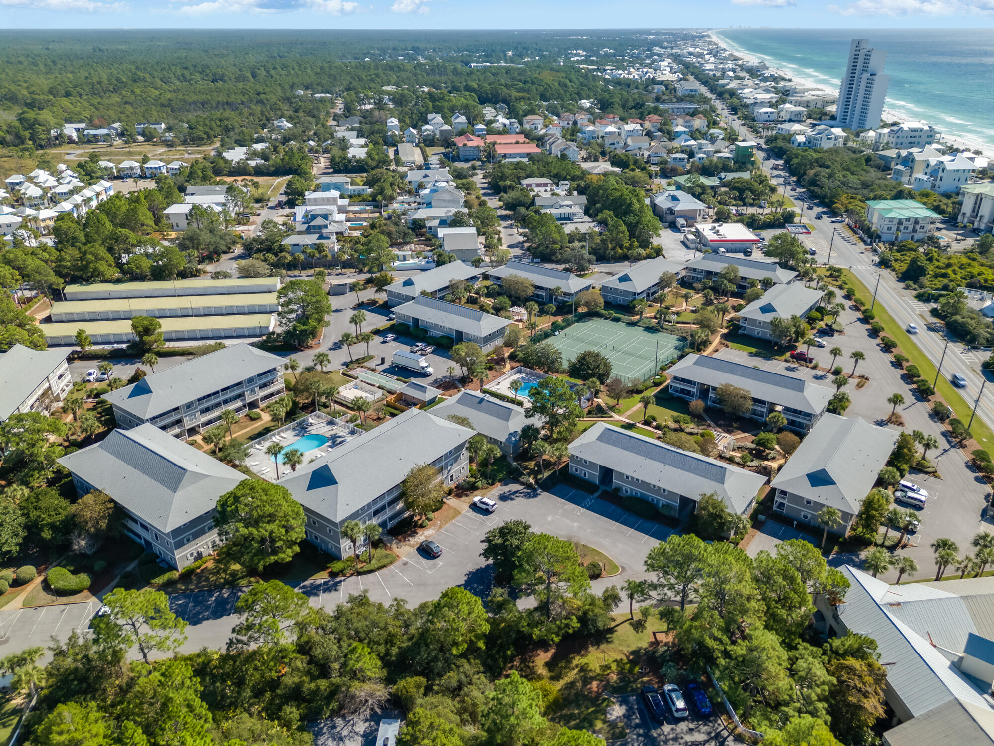 BEACHWOOD VILLAS CONDO - Residential