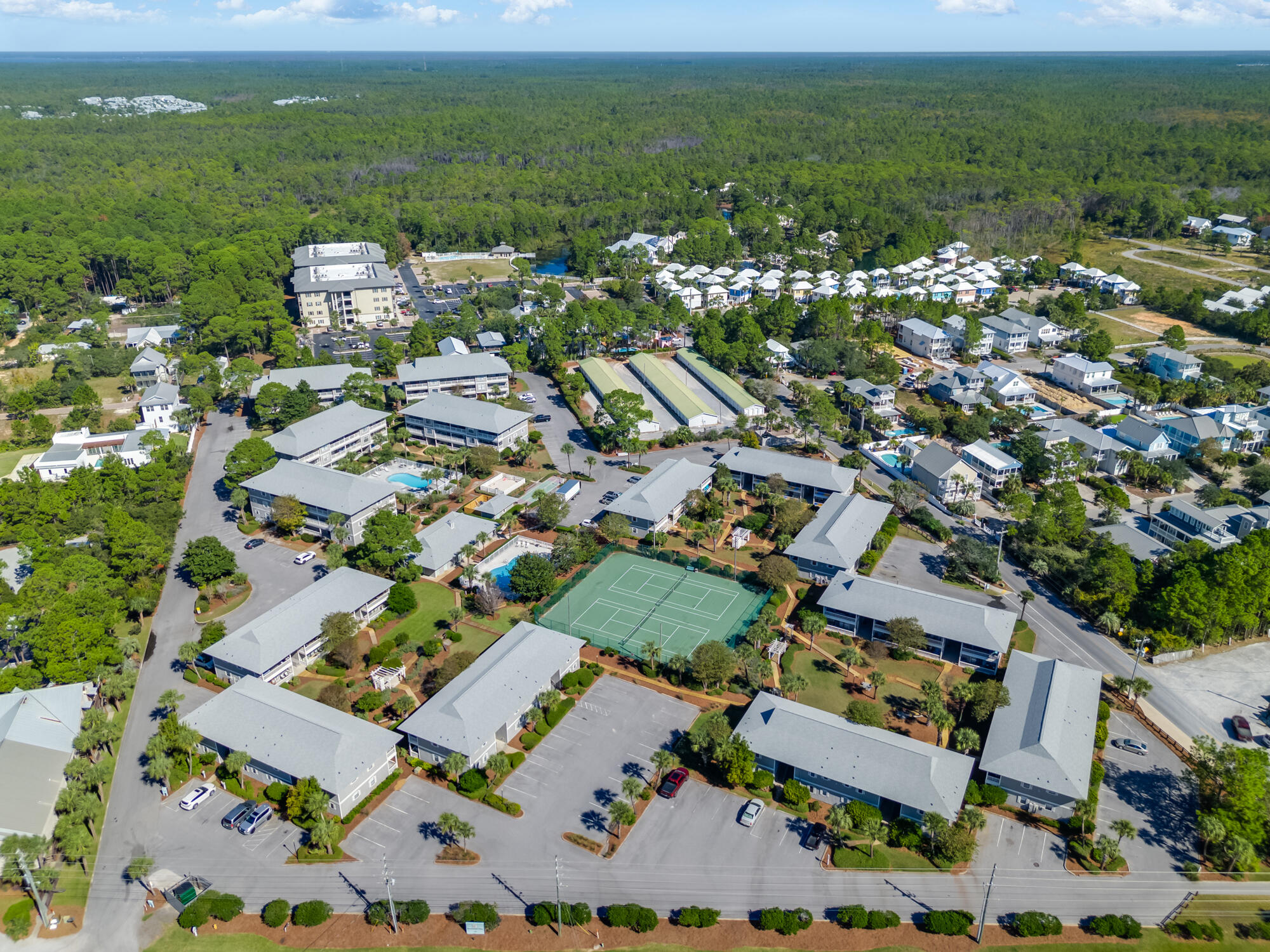 BEACHWOOD VILLAS CONDO - Residential