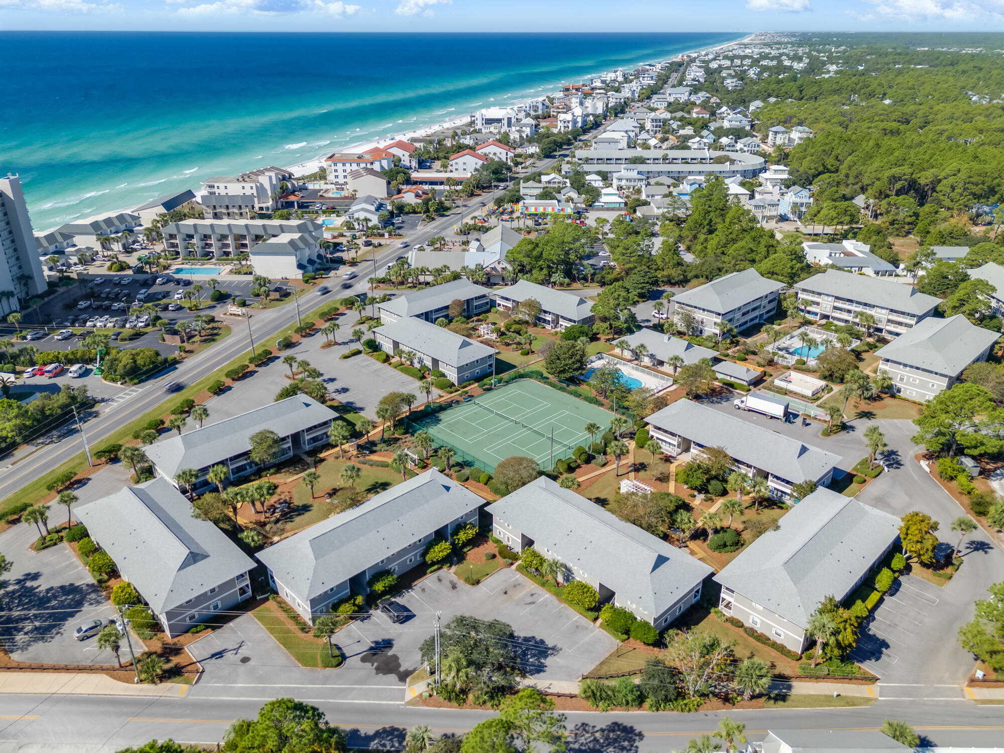 BEACHWOOD VILLAS CONDO - Residential
