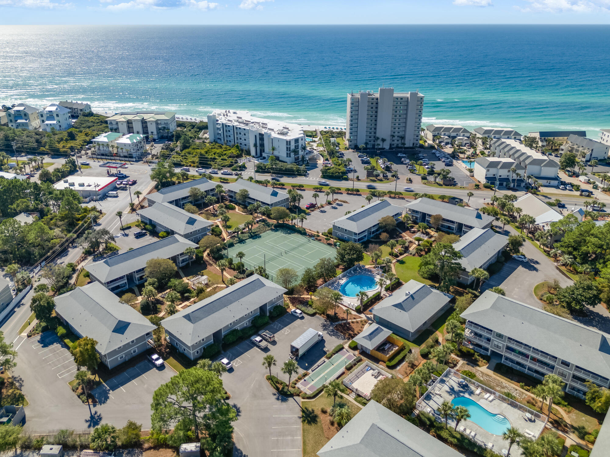 BEACHWOOD VILLAS CONDO - Residential
