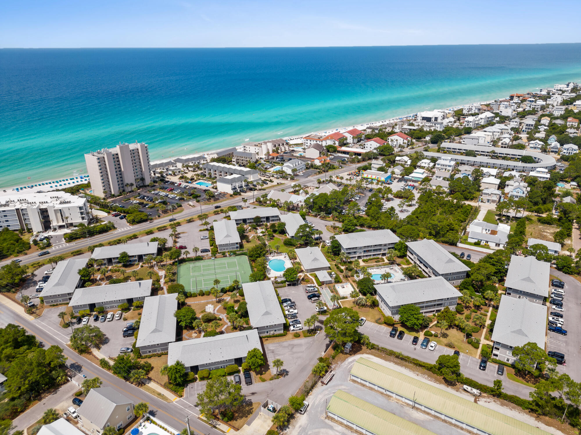 BEACHWOOD VILLAS CONDO - Residential