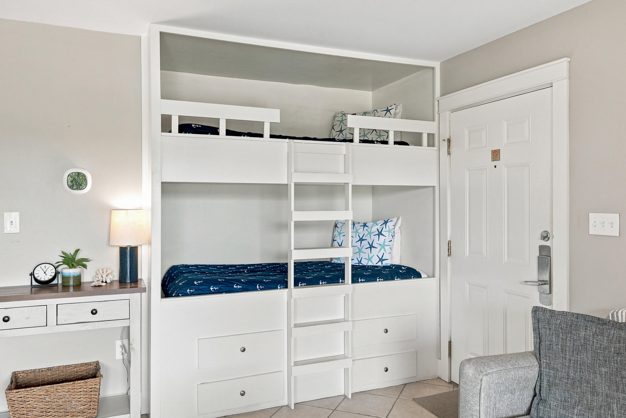 BEACHWOOD VILLAS CONDO - Residential