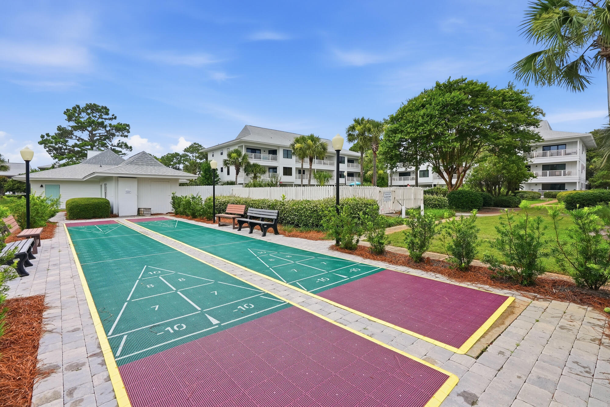 BEACHWOOD VILLAS CONDO - Residential