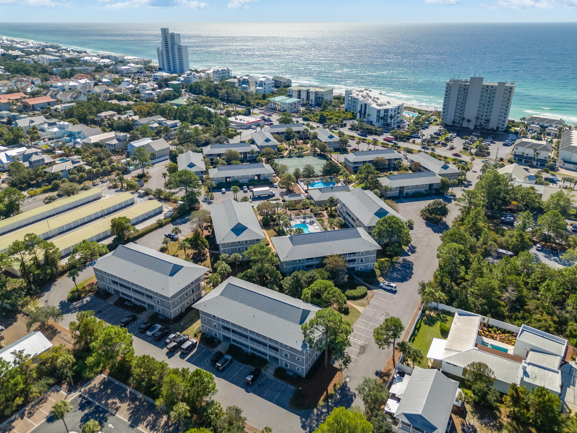 BEACHWOOD VILLAS CONDO - Residential