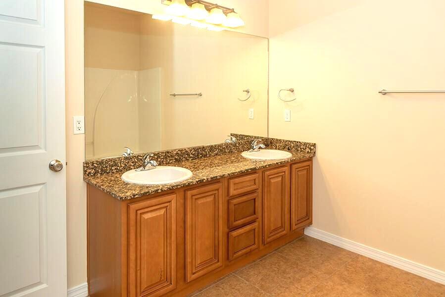 MERIDIAN SQUARE T/H - Residential Lease