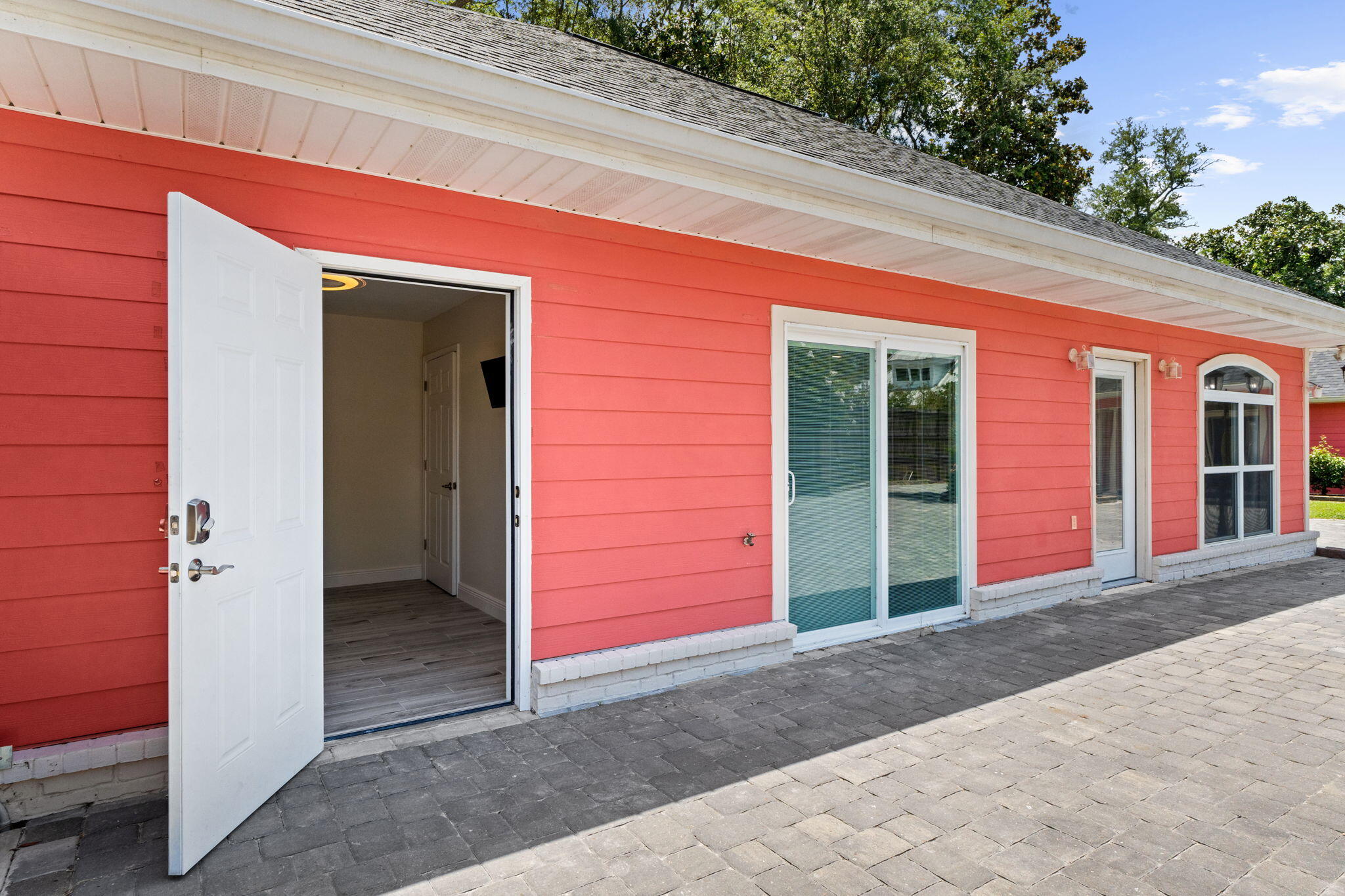 NO RECORDED SUBDIVISION - Residential