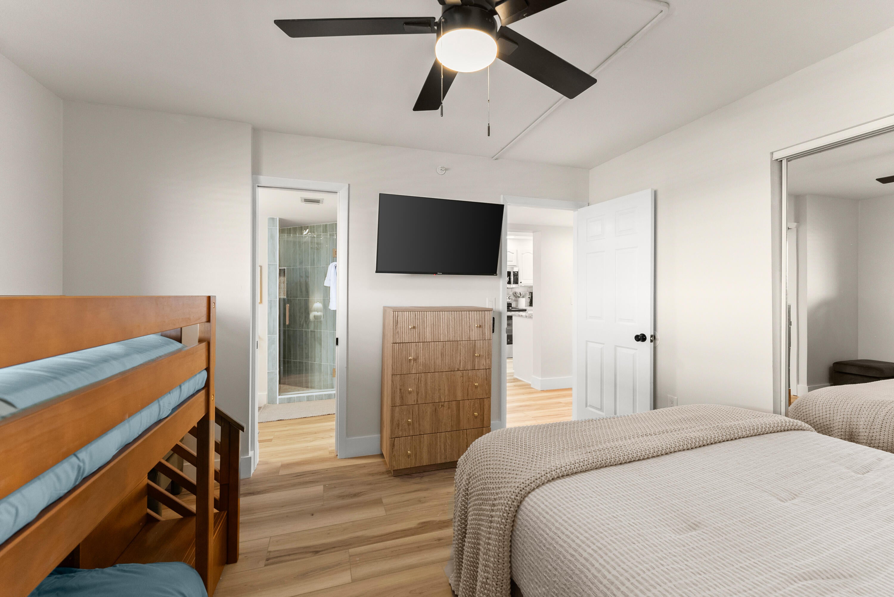 SUMMER HOUSE OF PANAMA CITY THE 1 CONDO - Residential