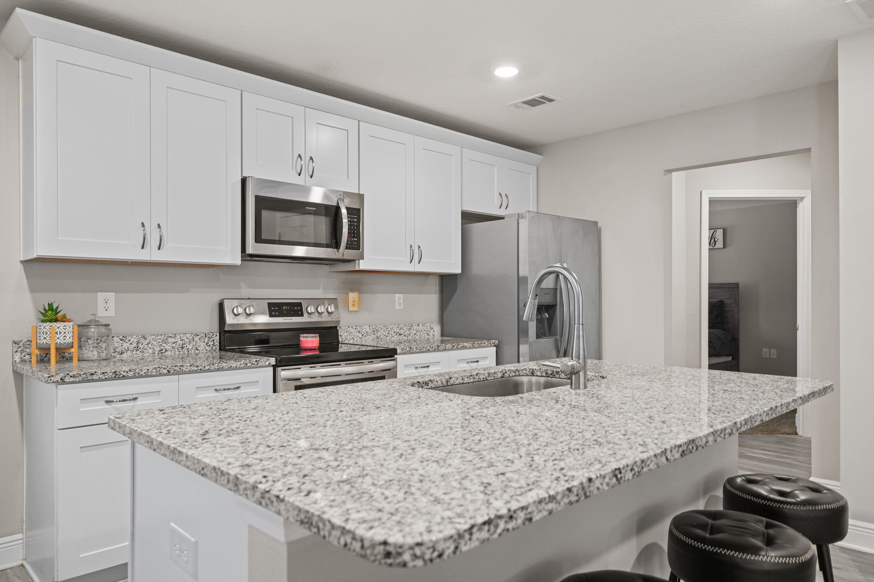 GARDEN CITY - Residential