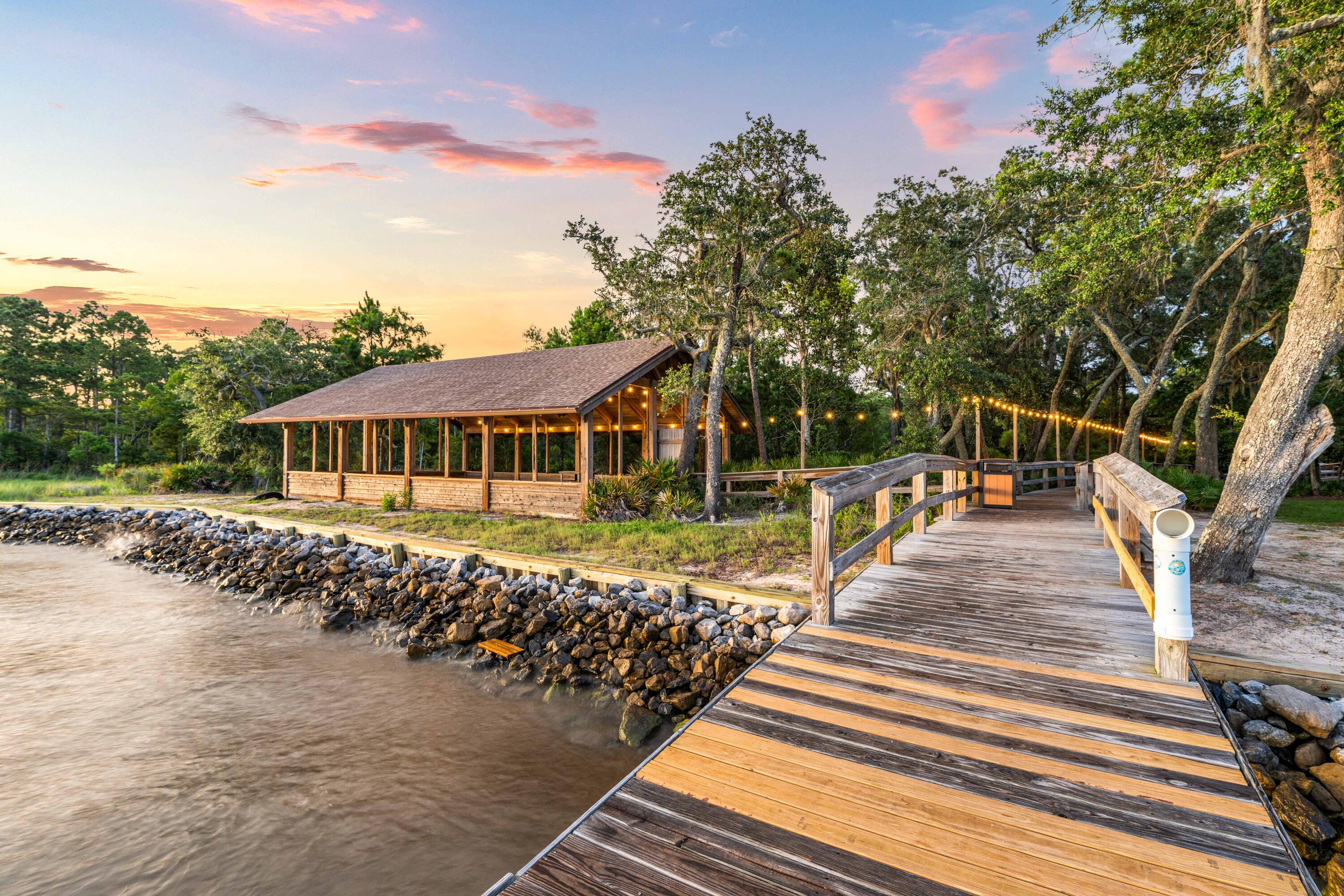 HAMMOCK BAY - STEAMBOAT LANDING - Residential