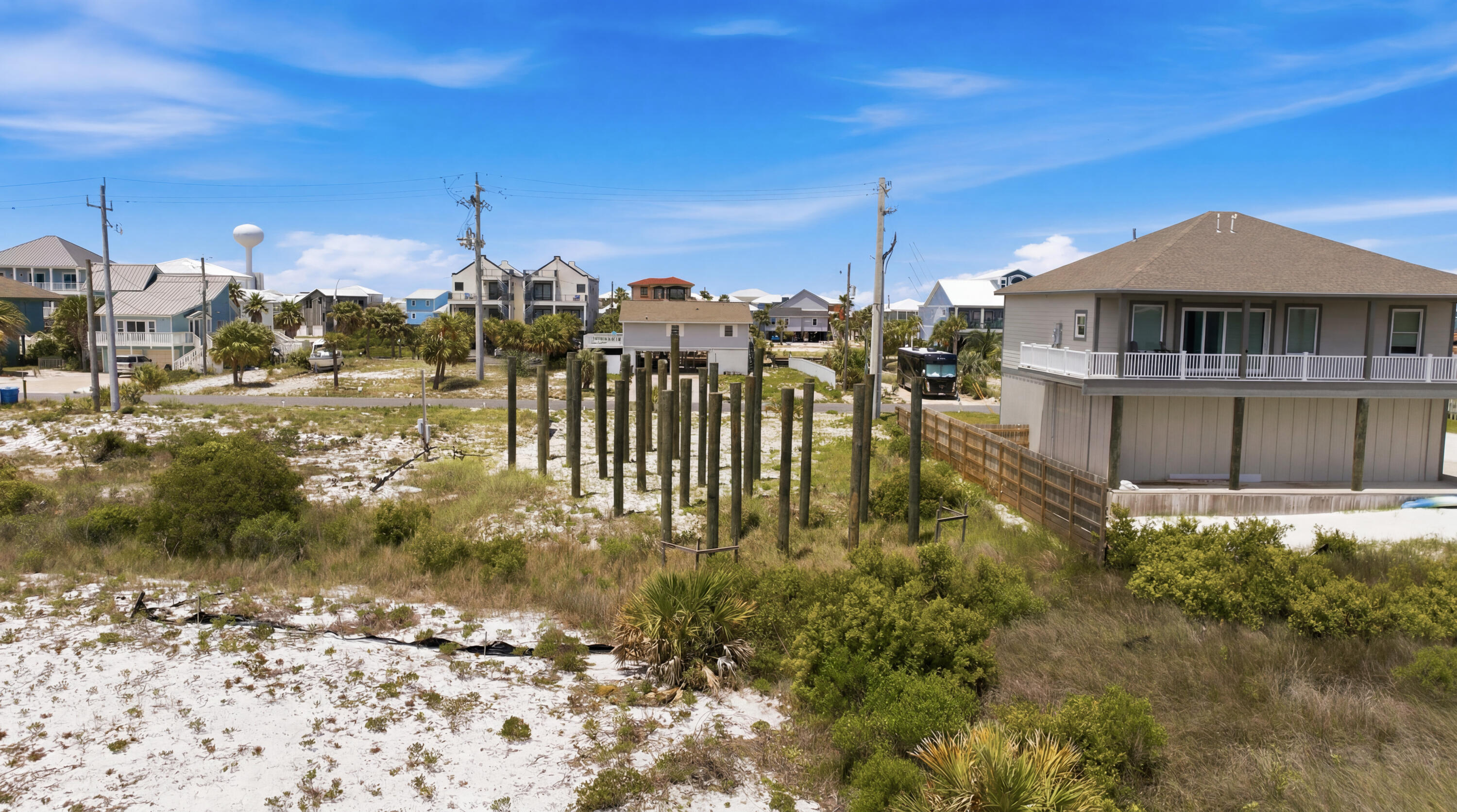 NO RECORDED SUBDIVISION - Land