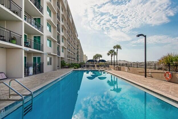 BREAKERS OF FWB PH 1 - Residential