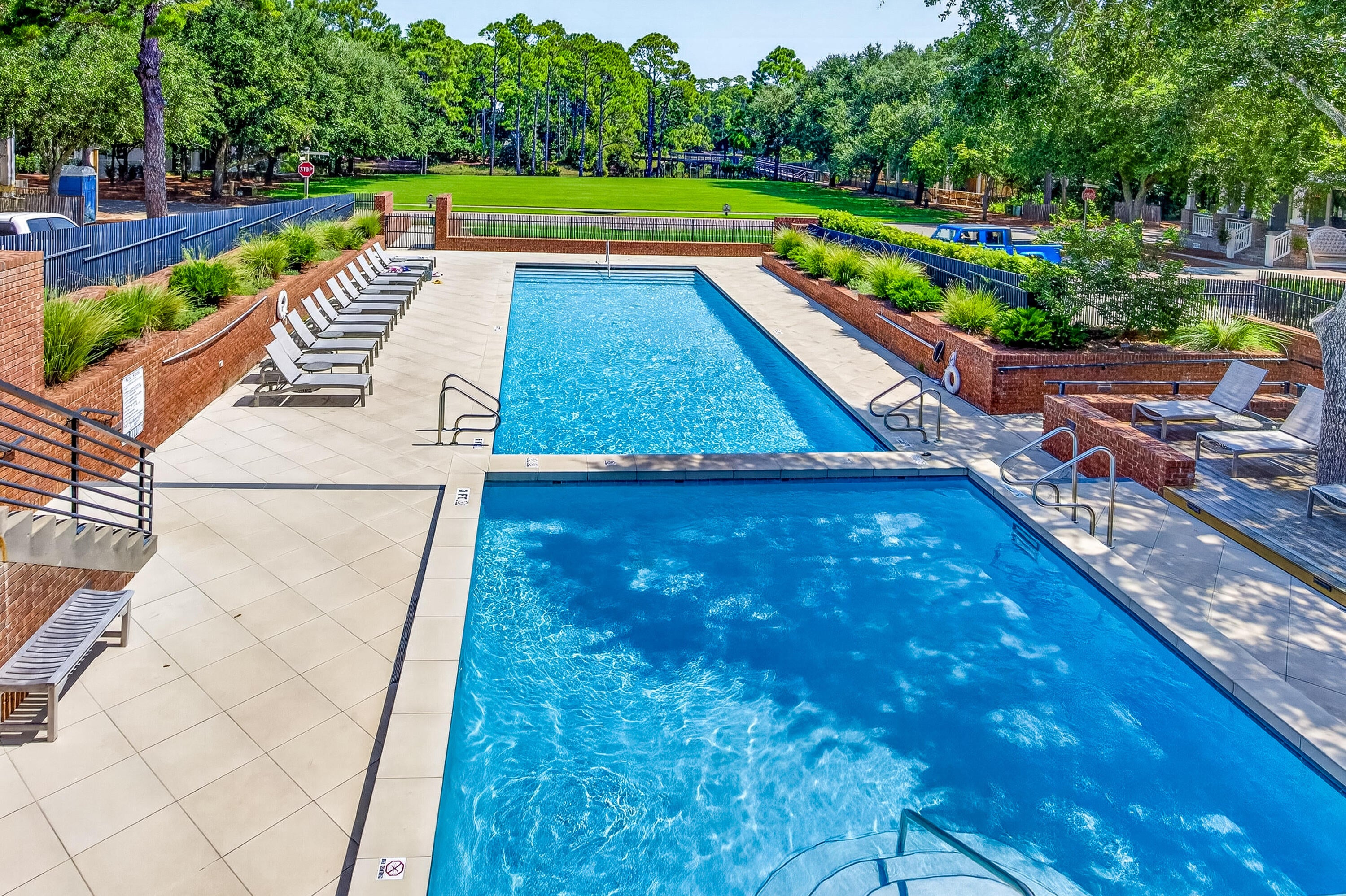 FOREST LAKES - Residential