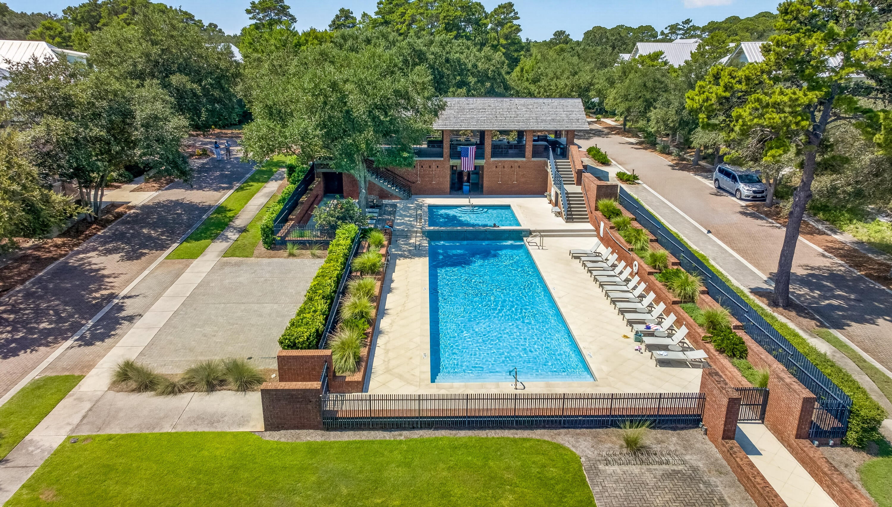 FOREST LAKES - Residential