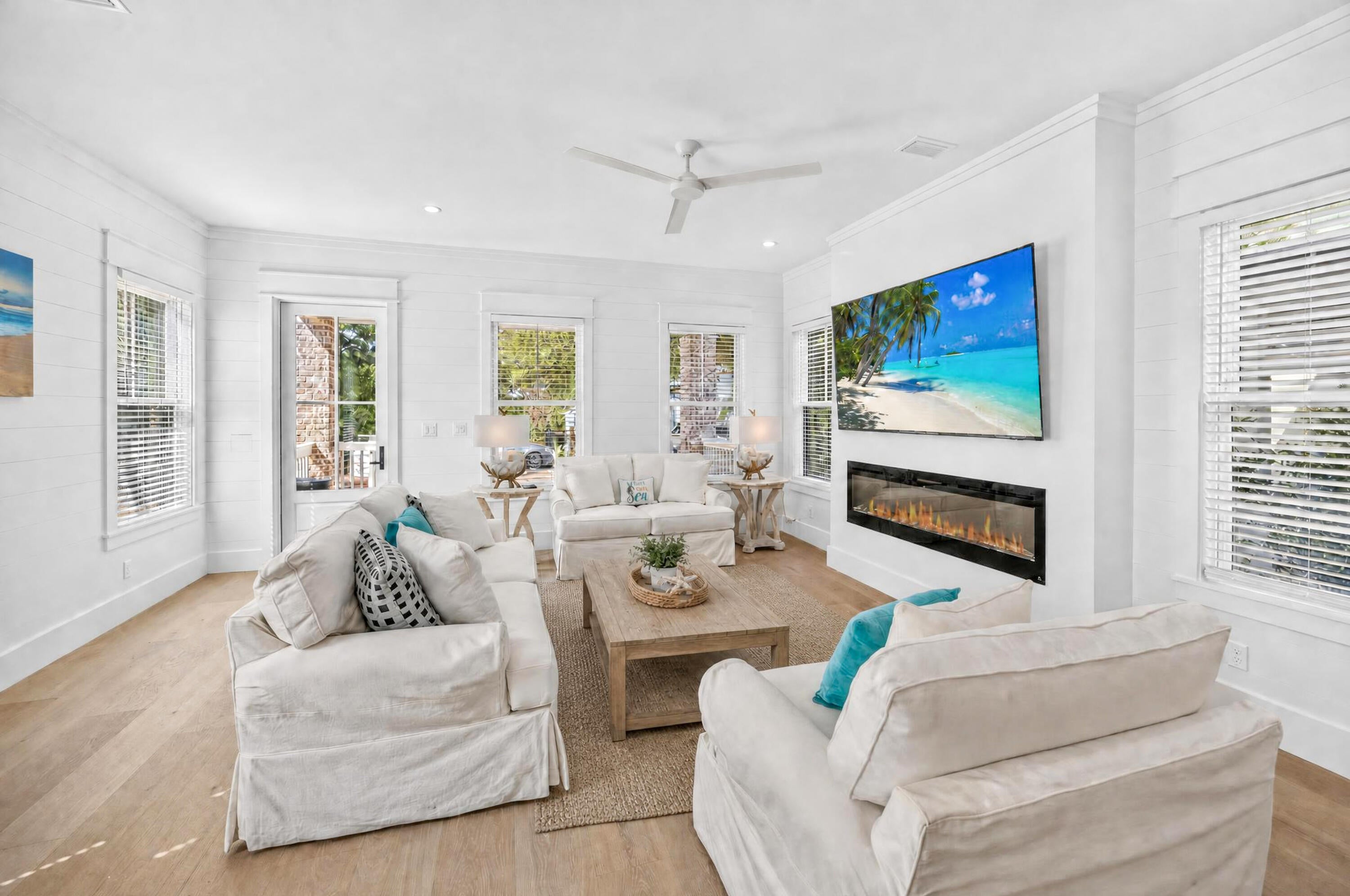 FOREST LAKES - Residential