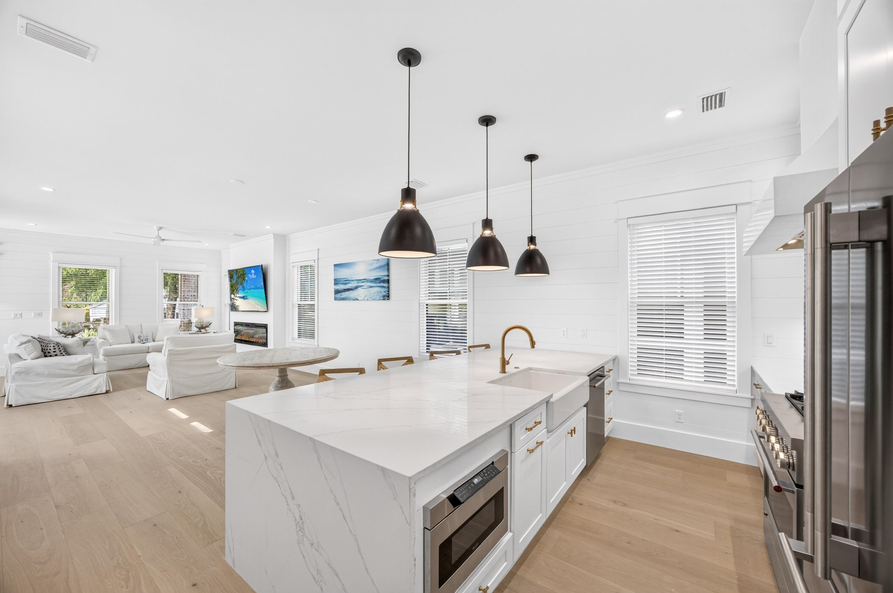 FOREST LAKES - Residential