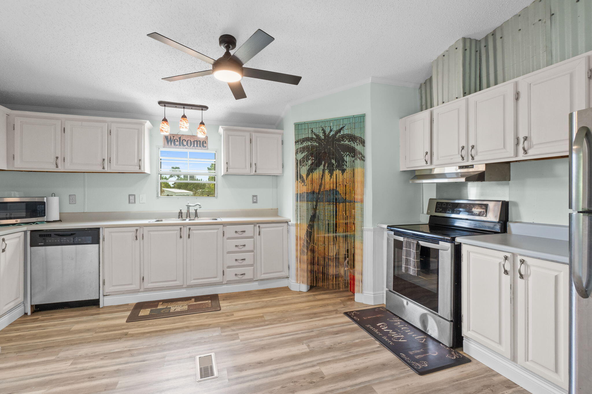 SAND DOLLAR ESTATES - Residential