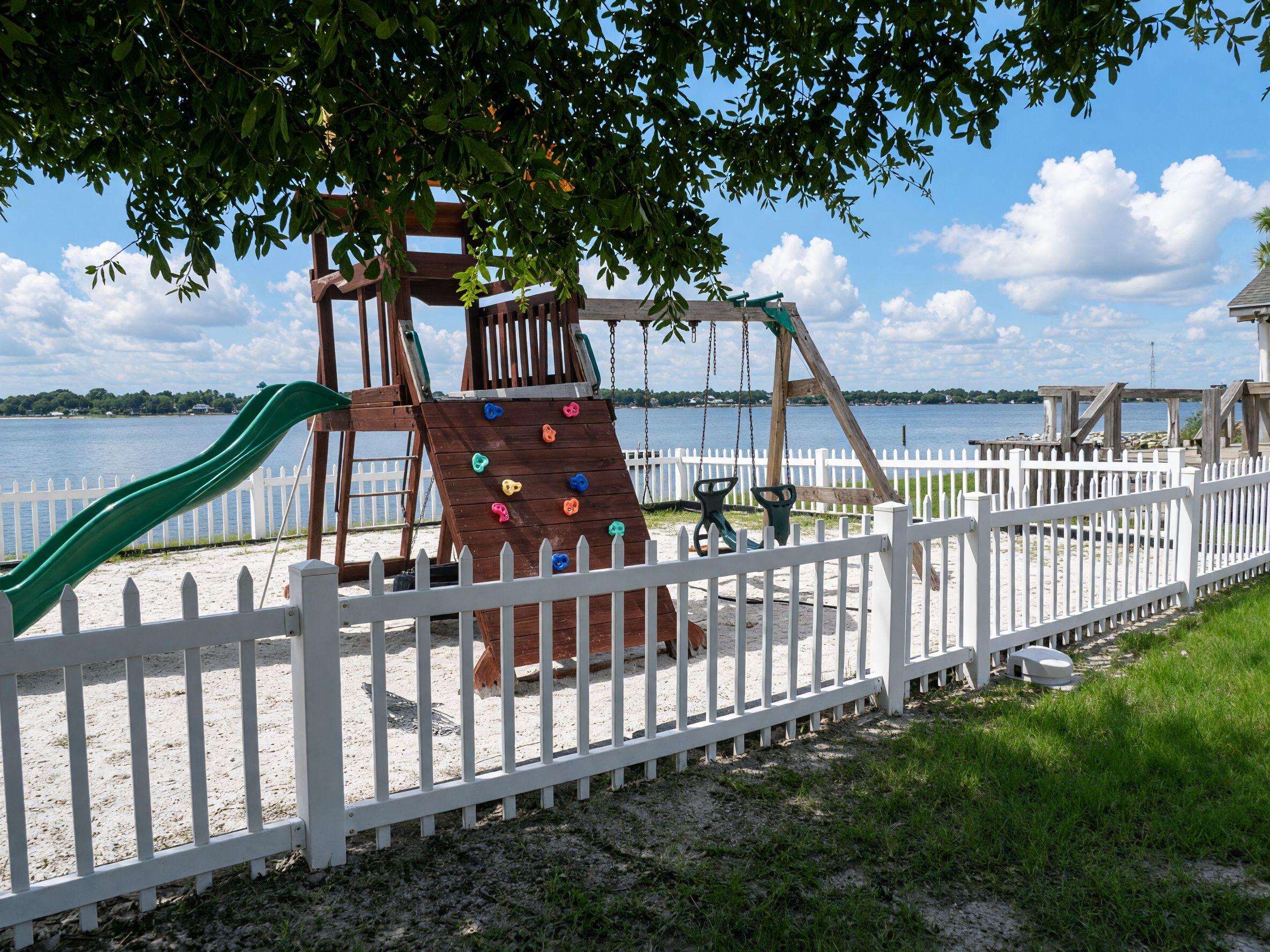 YACHT CLUB ESTATES - Residential Lease