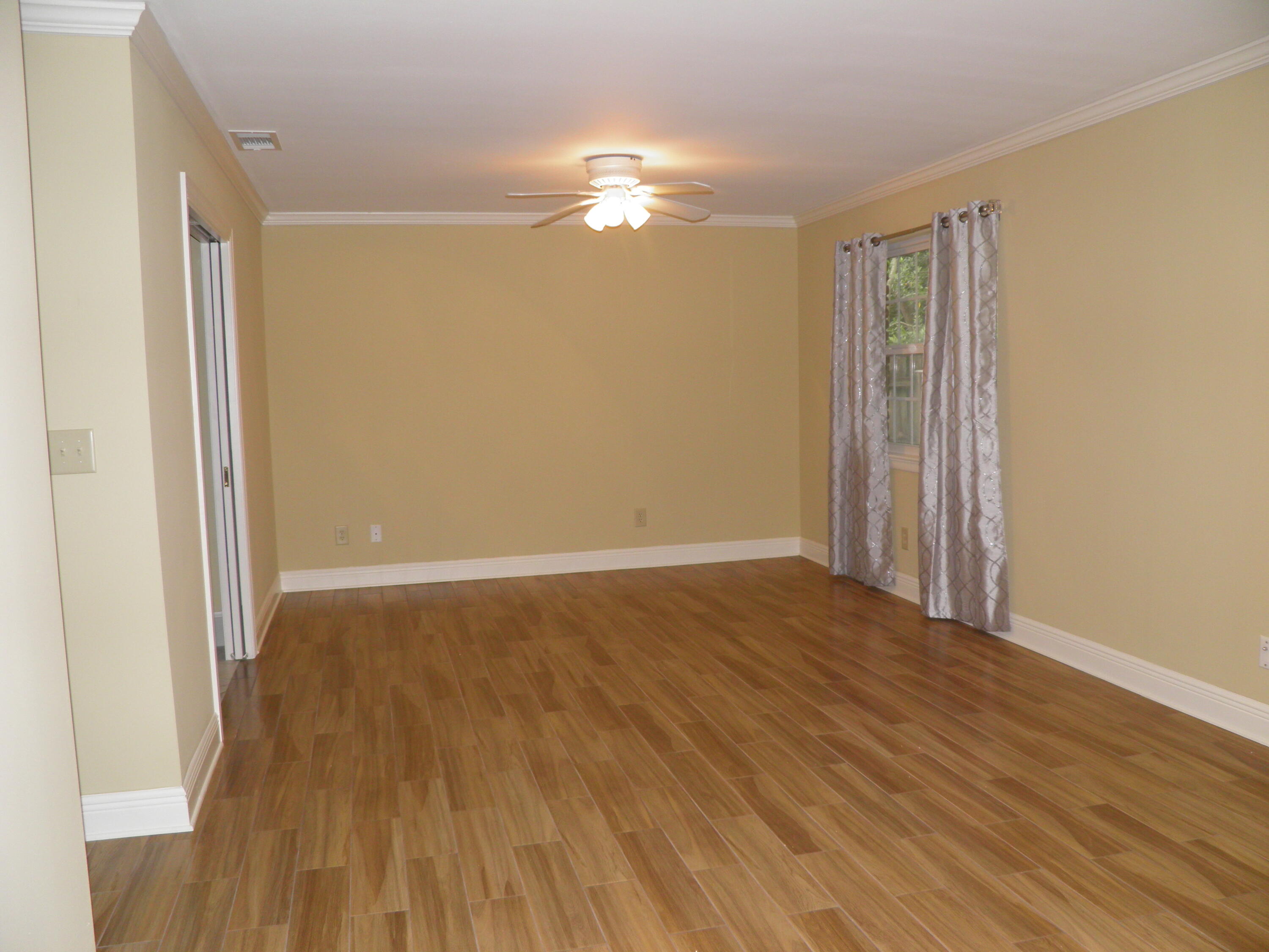YACHT CLUB ESTATES - Residential Lease