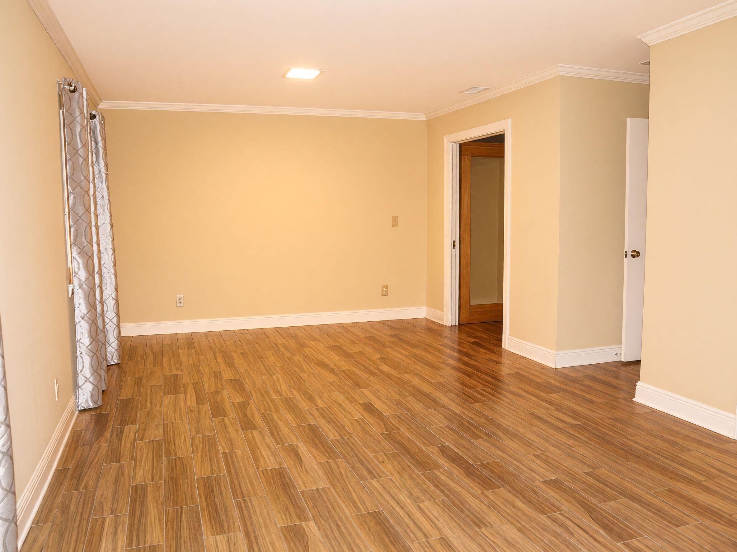 YACHT CLUB ESTATES - Residential Lease