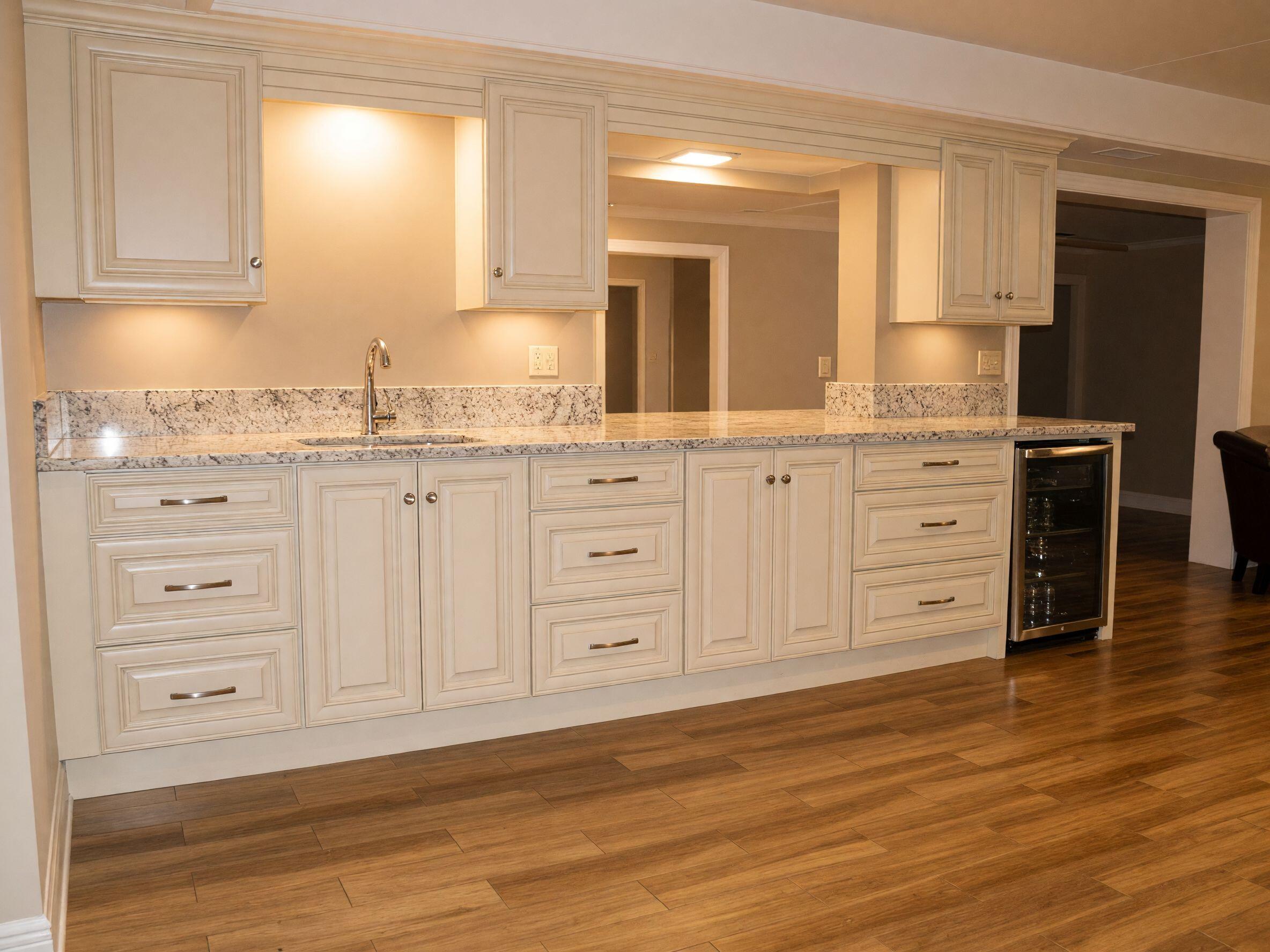 YACHT CLUB ESTATES - Residential Lease