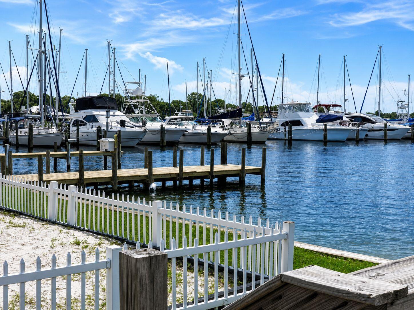 YACHT CLUB ESTATES - Residential Lease
