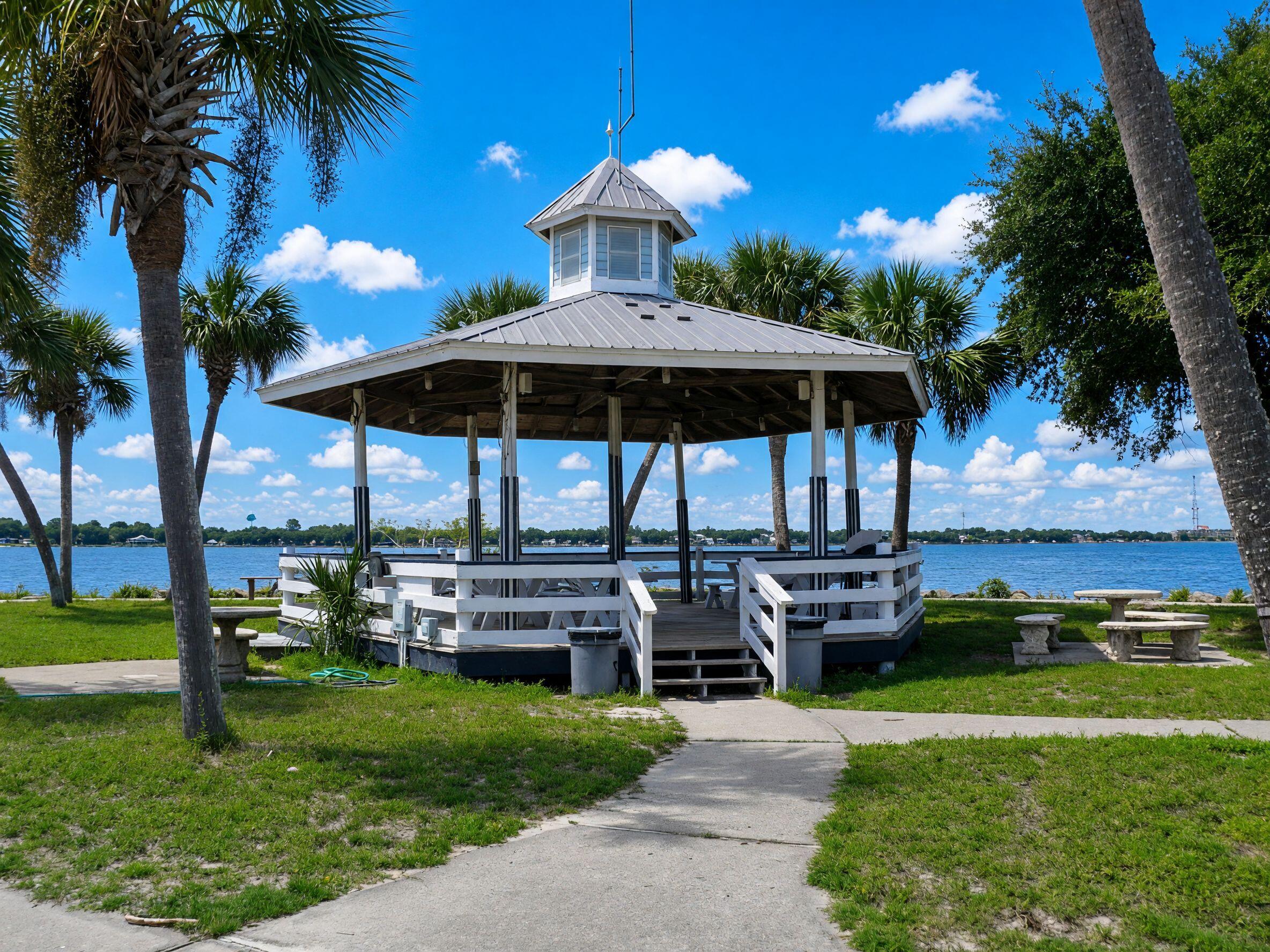YACHT CLUB ESTATES - Residential Lease