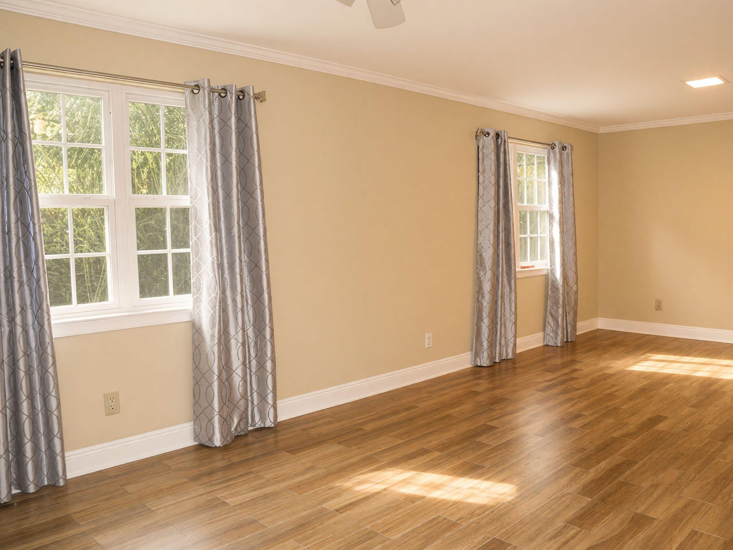 YACHT CLUB ESTATES - Residential Lease