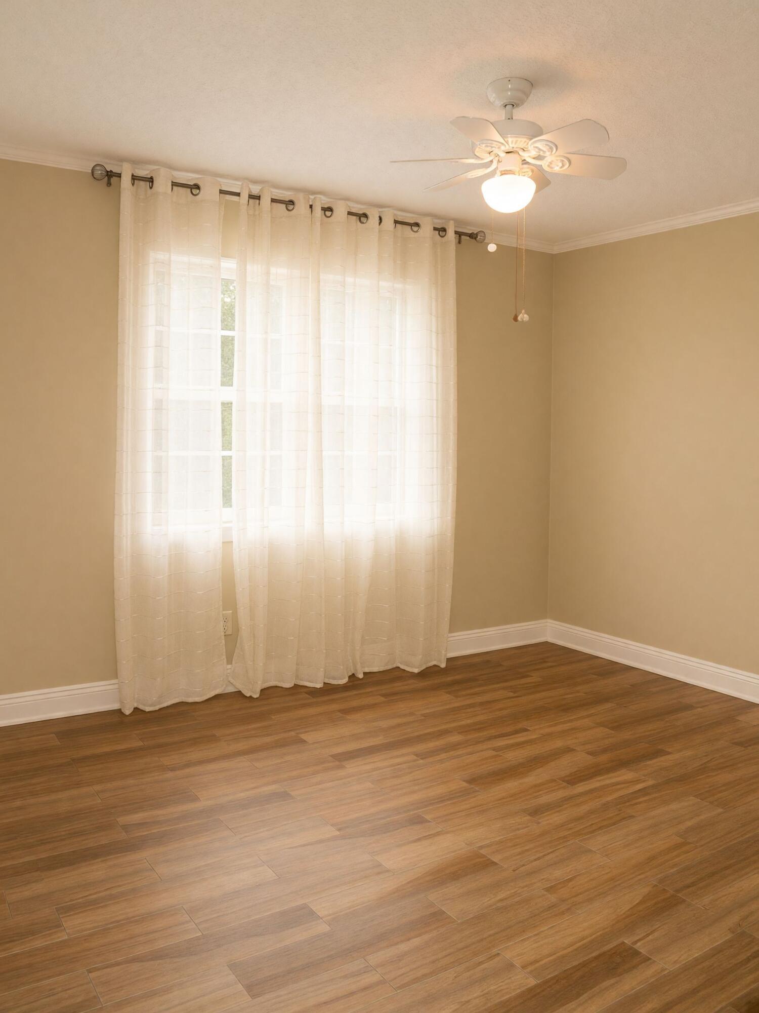 YACHT CLUB ESTATES - Residential Lease
