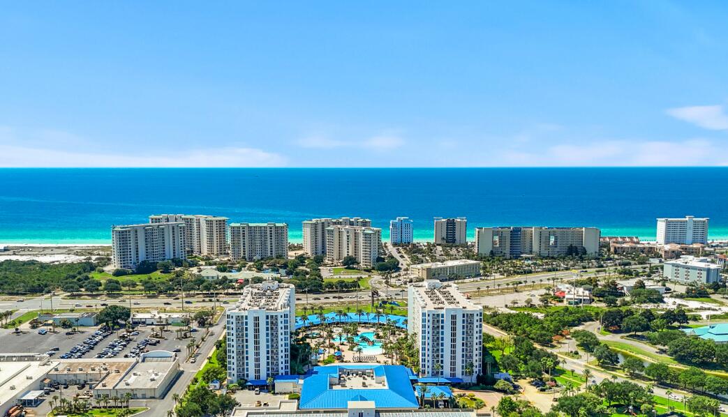 THE PALMS OF DESTIN - Residential