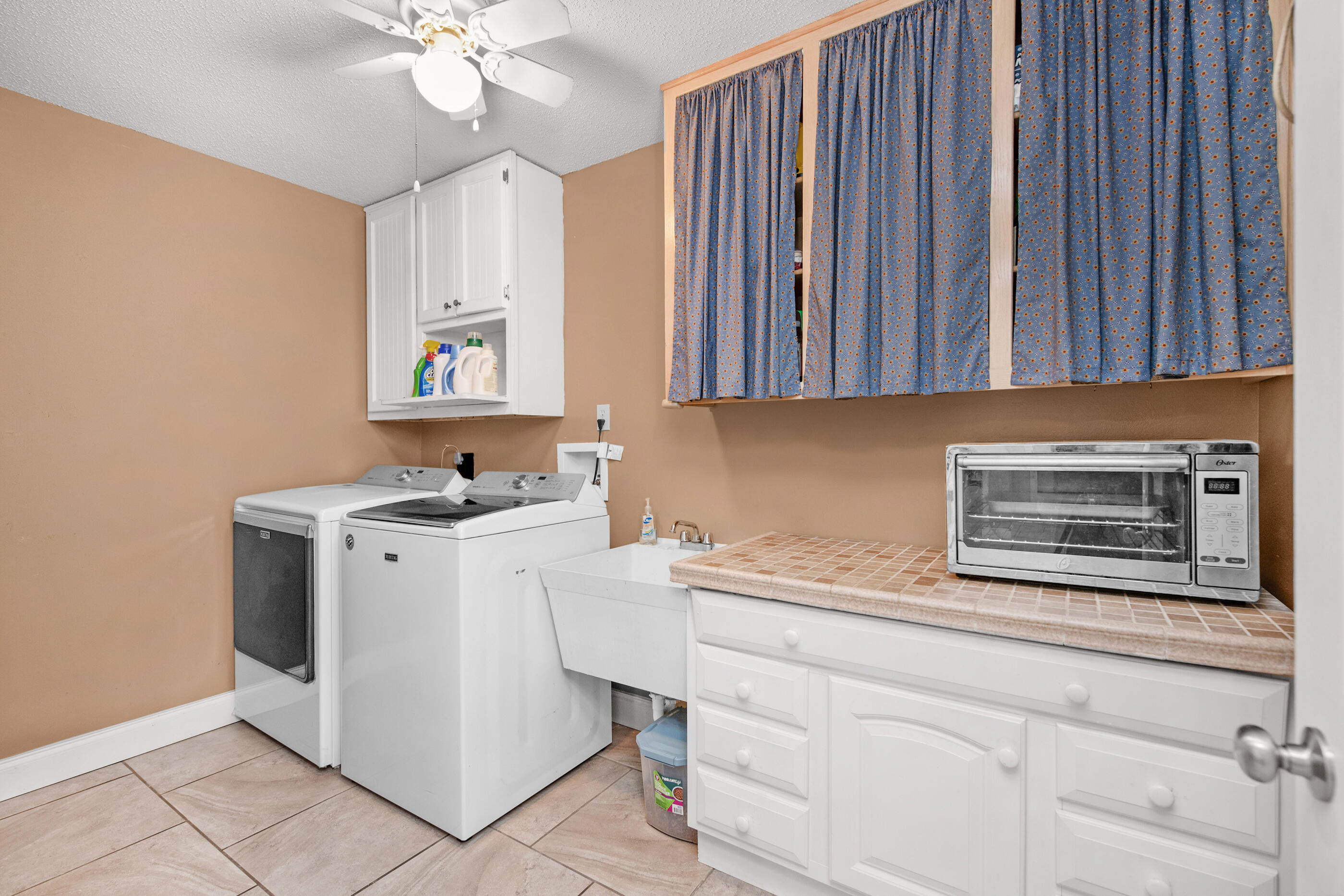 SHALIMAR VILLAGE - Residential