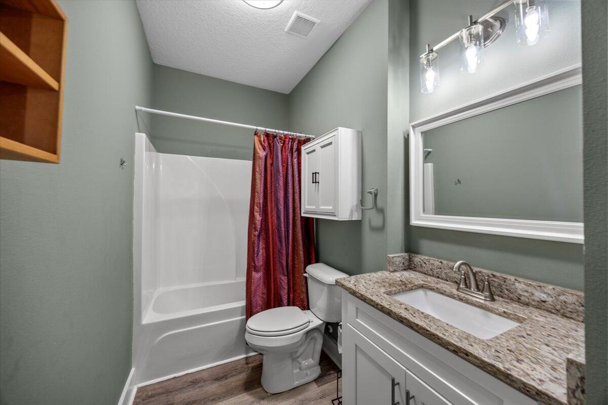 HOLLEY BY THE SEA - Residential