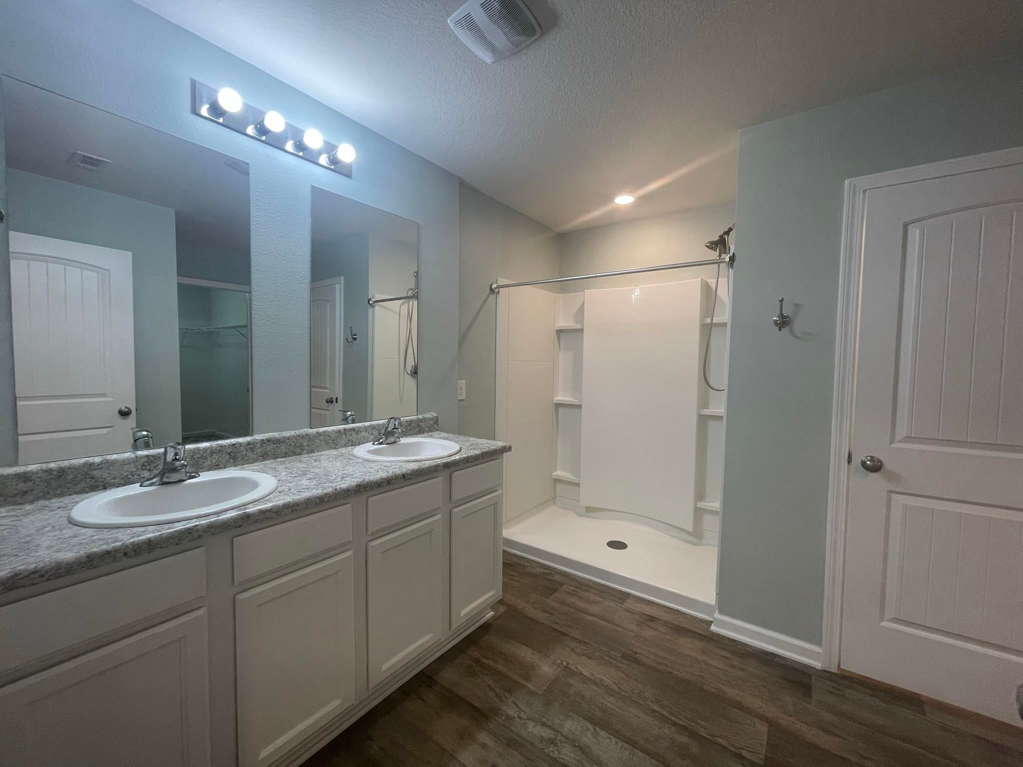 Redstone Commons - Residential Lease