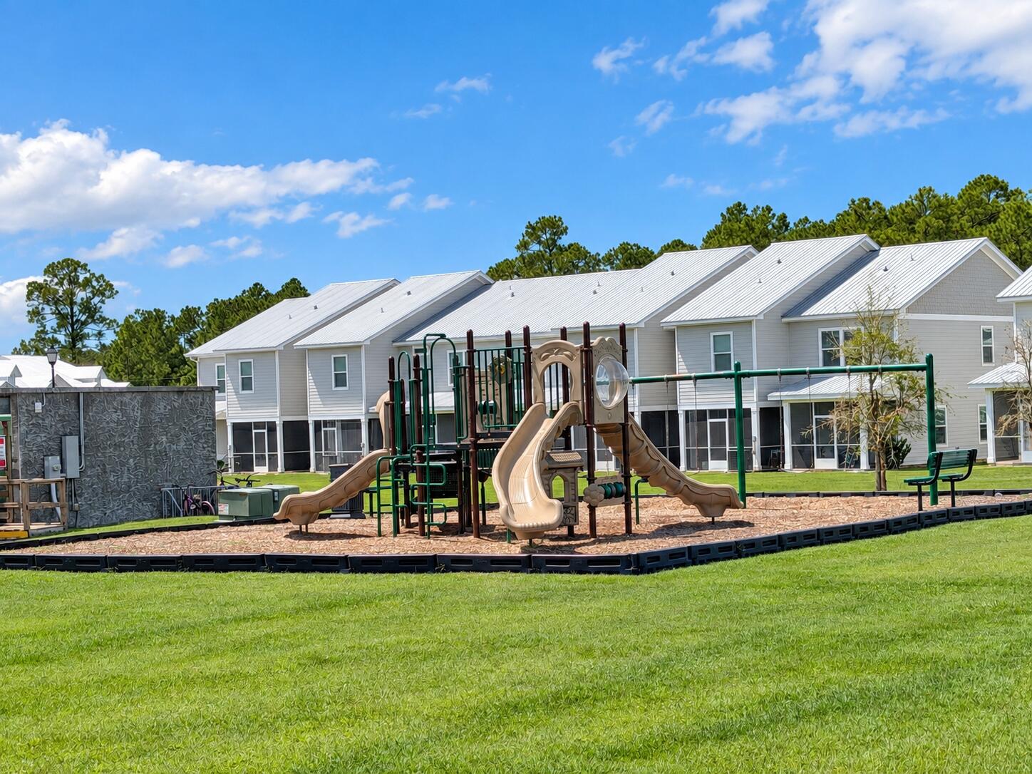VERANDAS AT FREEPORT - Residential Lease