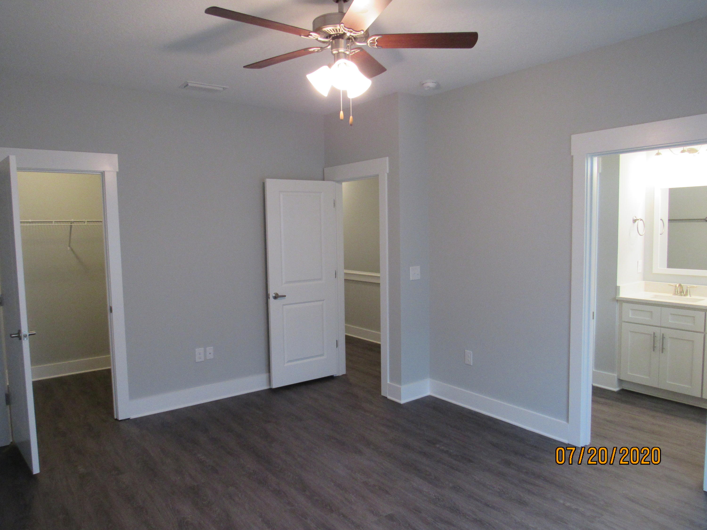 VERANDAS AT FREEPORT - Residential Lease