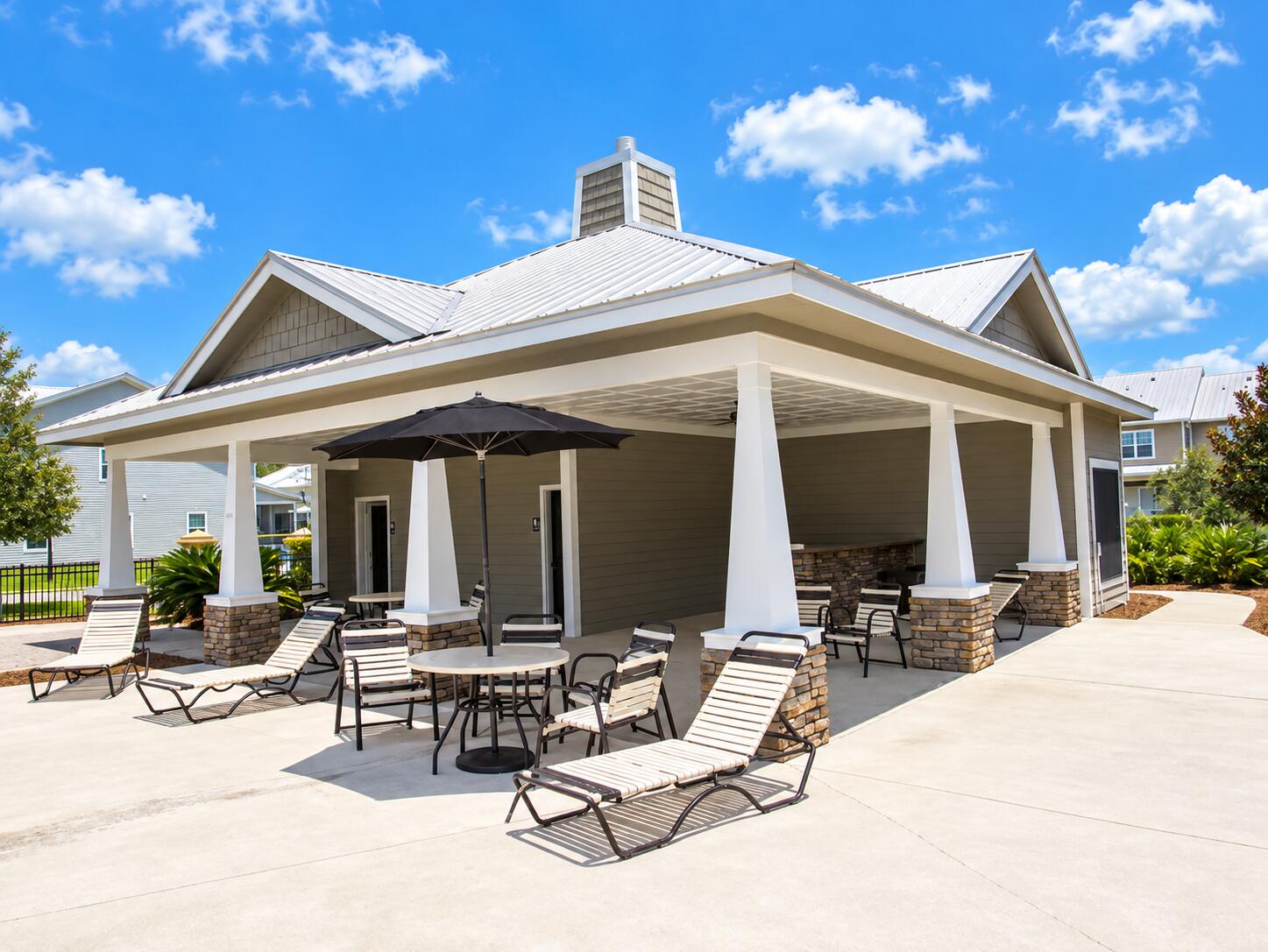 VERANDAS AT FREEPORT - Residential Lease