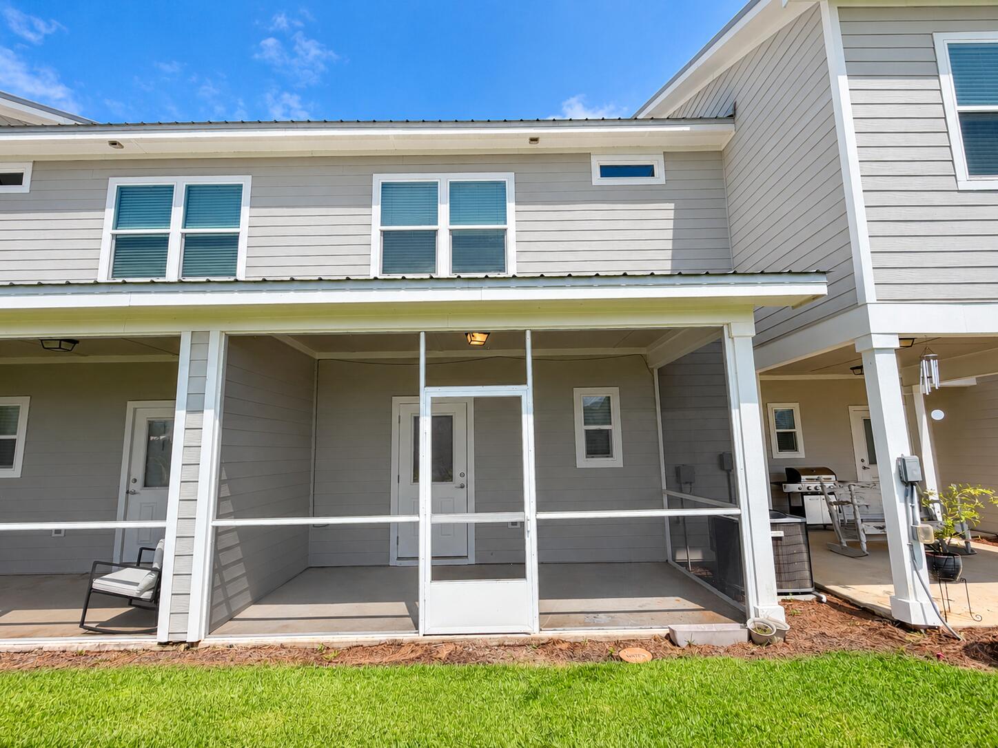VERANDAS AT FREEPORT - Residential Lease